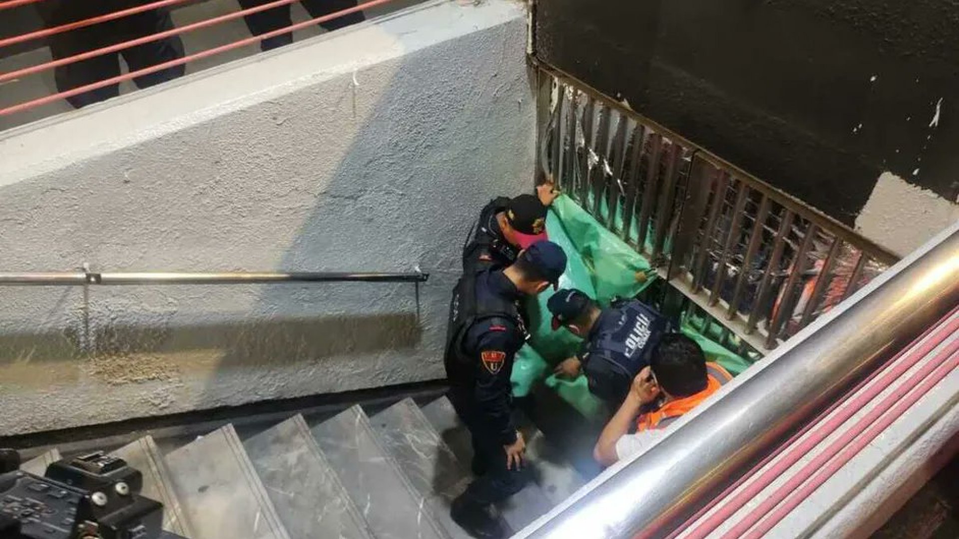 Confirma AMLO dos detenciones por asesinato en Metro Bellas Artes