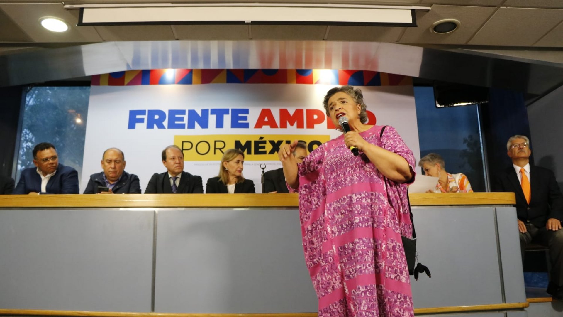Tengo mayor experiencia que Xóchitl, asegura Beatriz Paredes