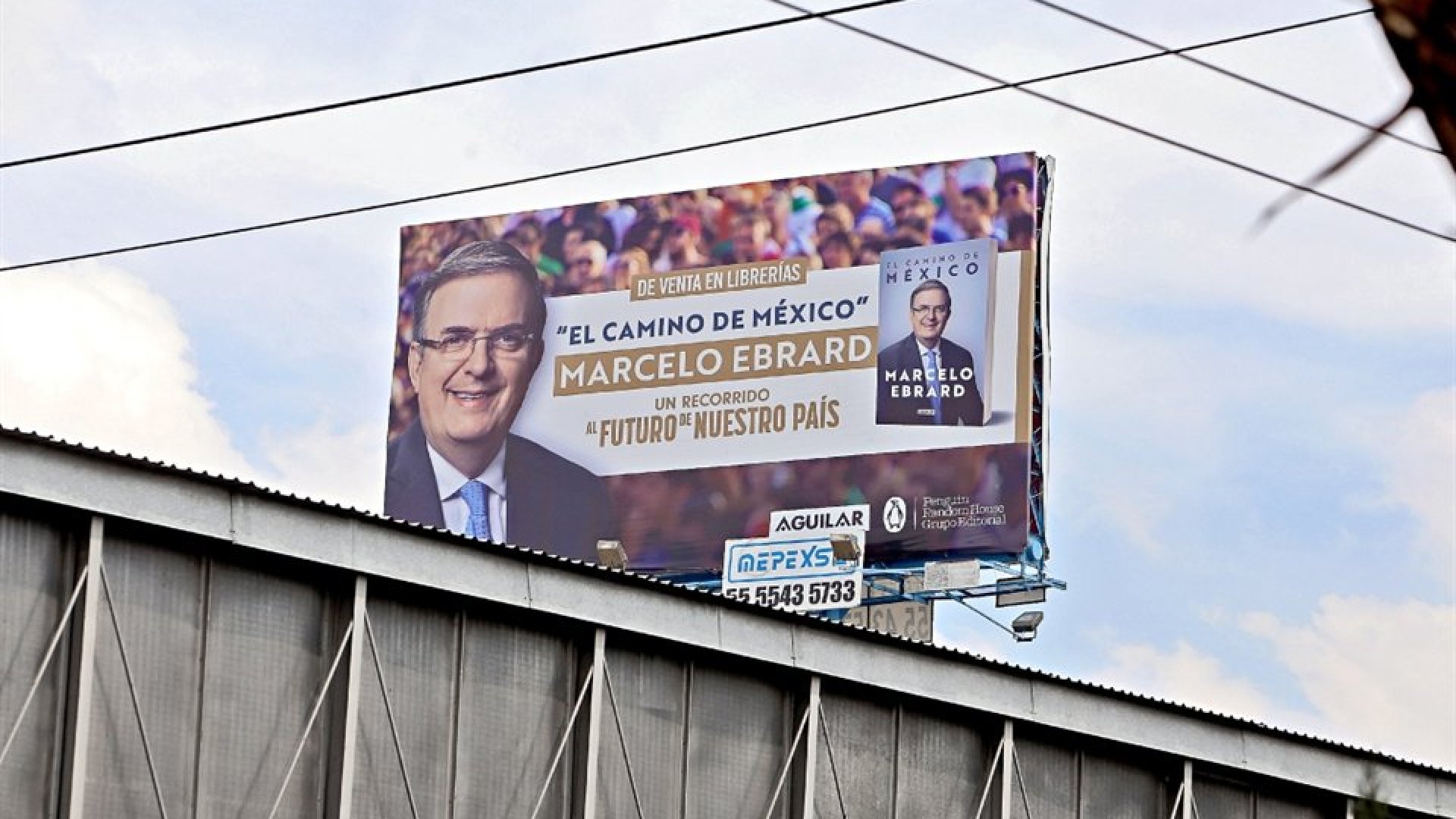 Se deslinda editorial de anuncios de Marcelo Ebrard