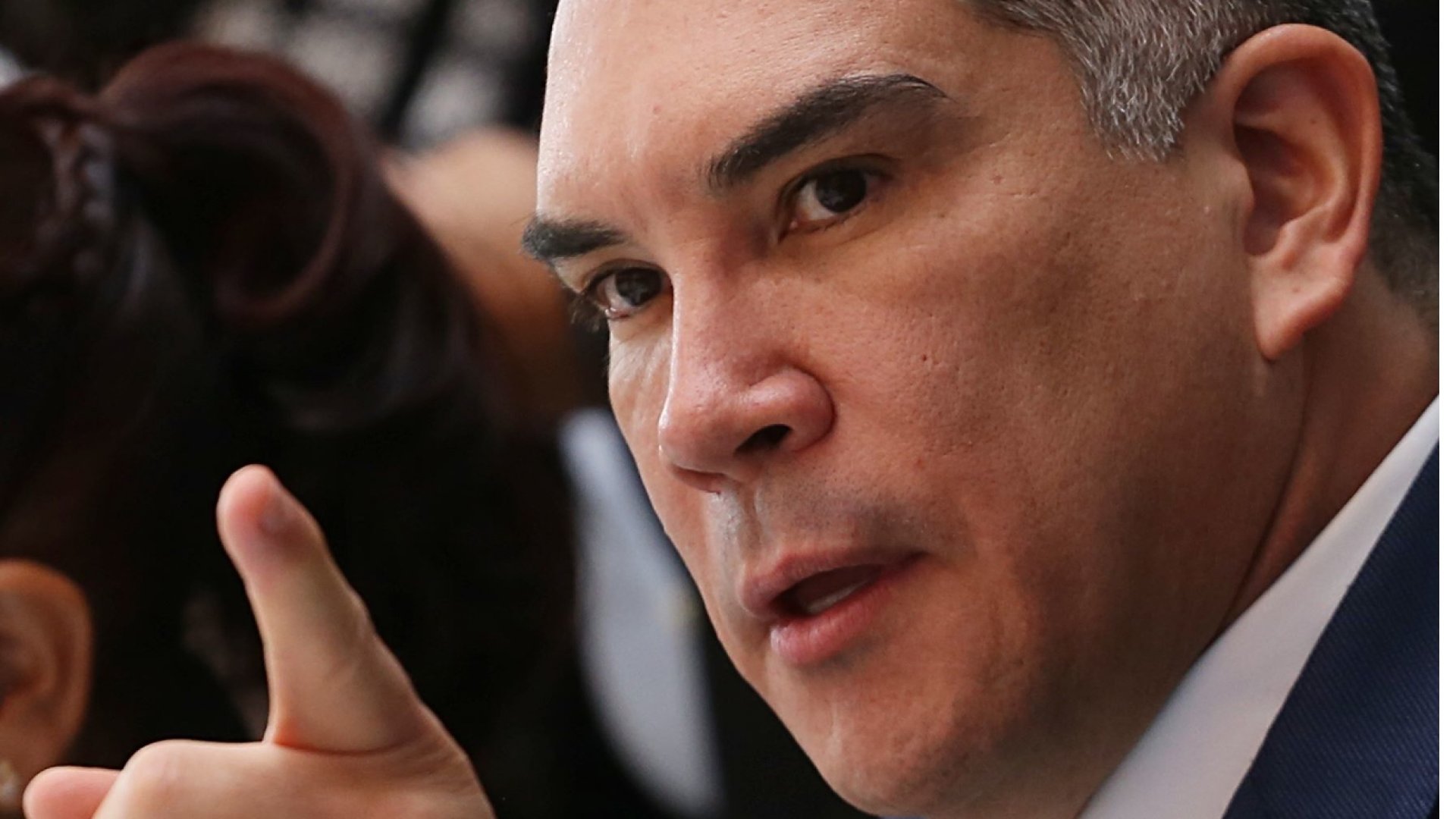 Oportunistas y lacayos, dice Alito a expriistas