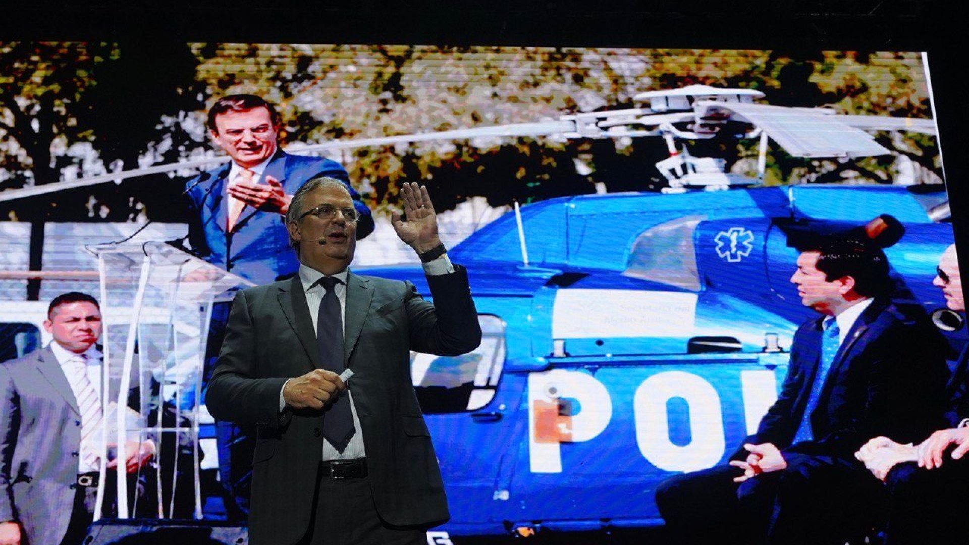 Promete Ebrard la mejor tecnología anticrimen