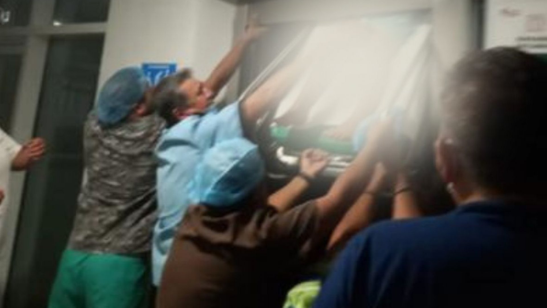 Muere niña en elevador del IMSS, hay un detenido