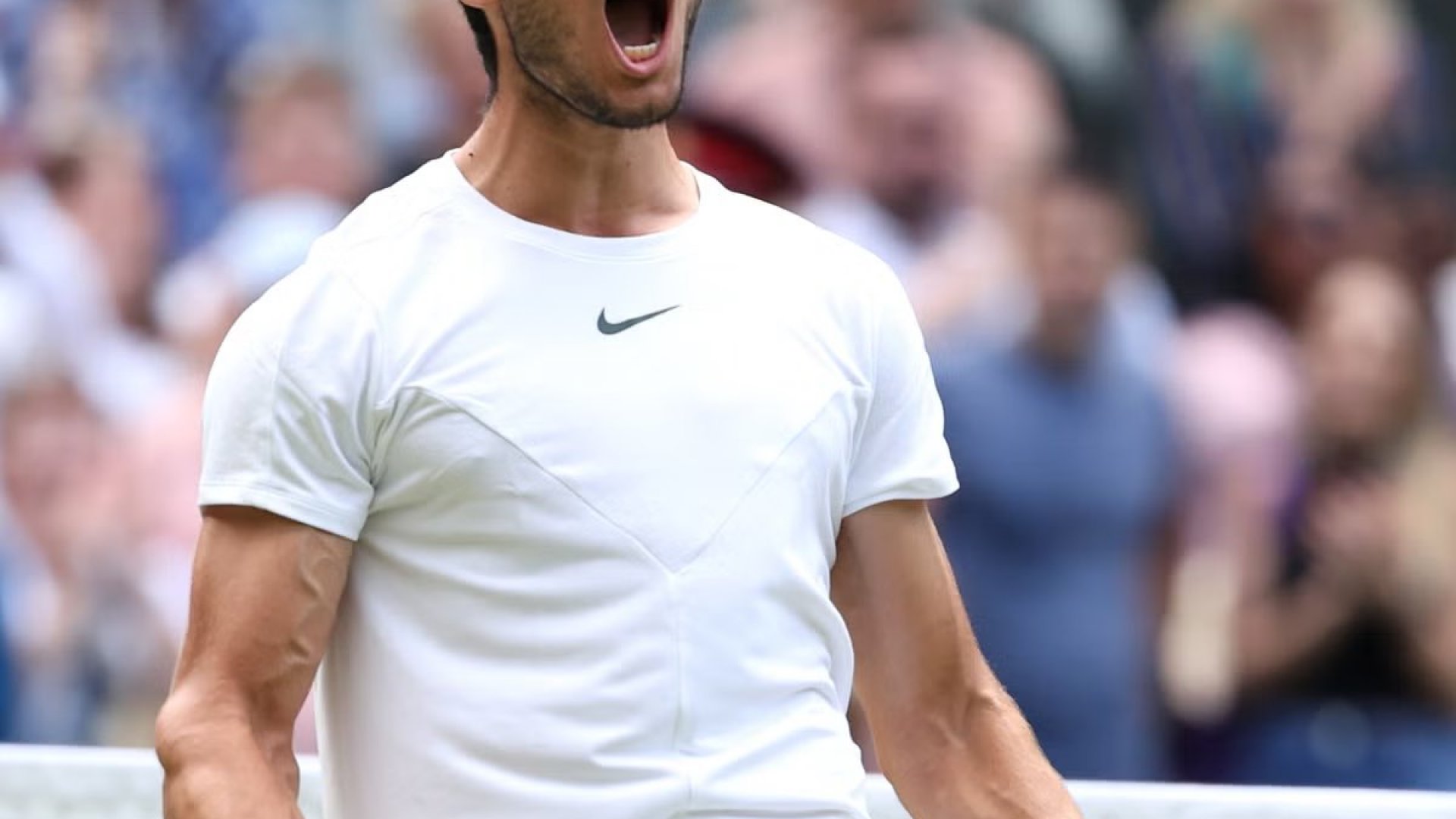 Carlos Alcaraz se impone en Wimbledon sobre Djokovic