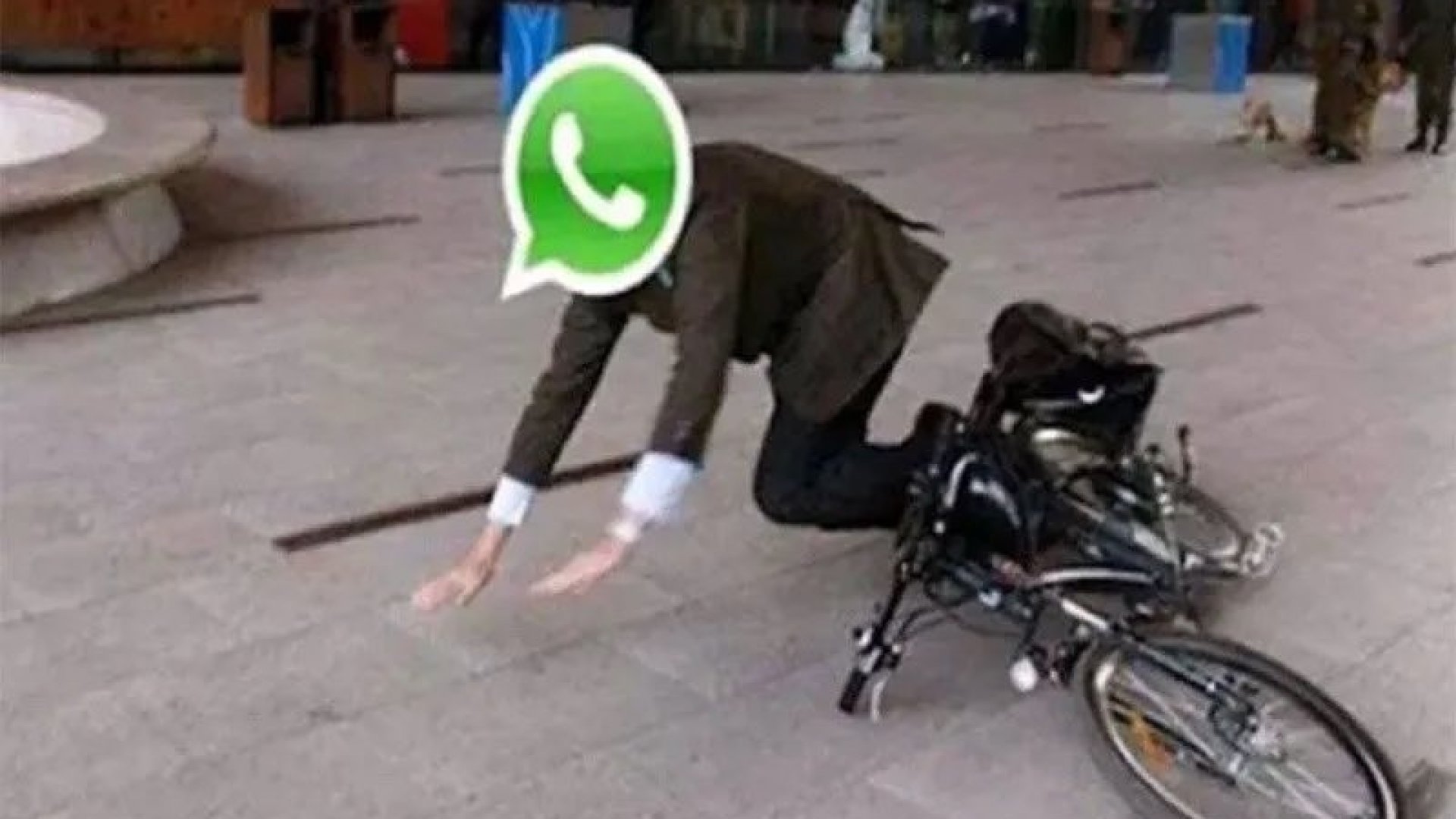 ¡No son tus datos!, Reportan falla mundial de WhatsApp