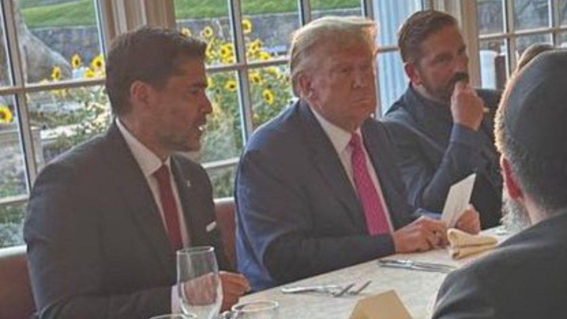 Trump destapa a mexicano para ser presidente