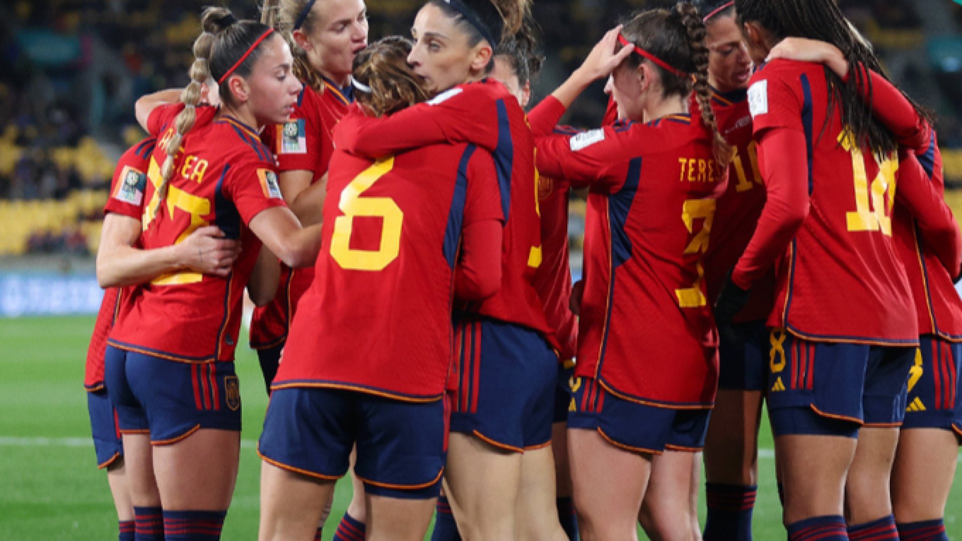 España se impone 3-0 a Costa Rica