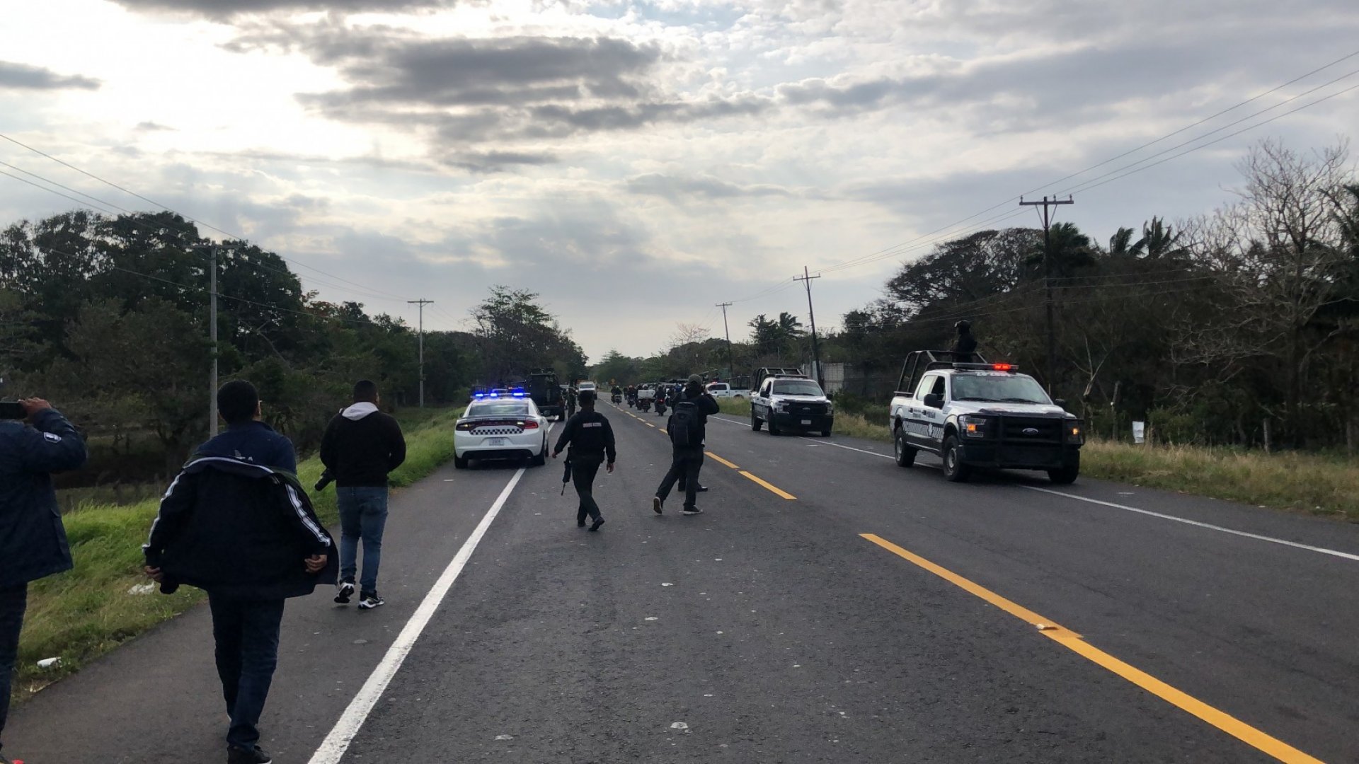 Policía municipal de Córdoba disparó contra migrantes y causó heridas a una mujer