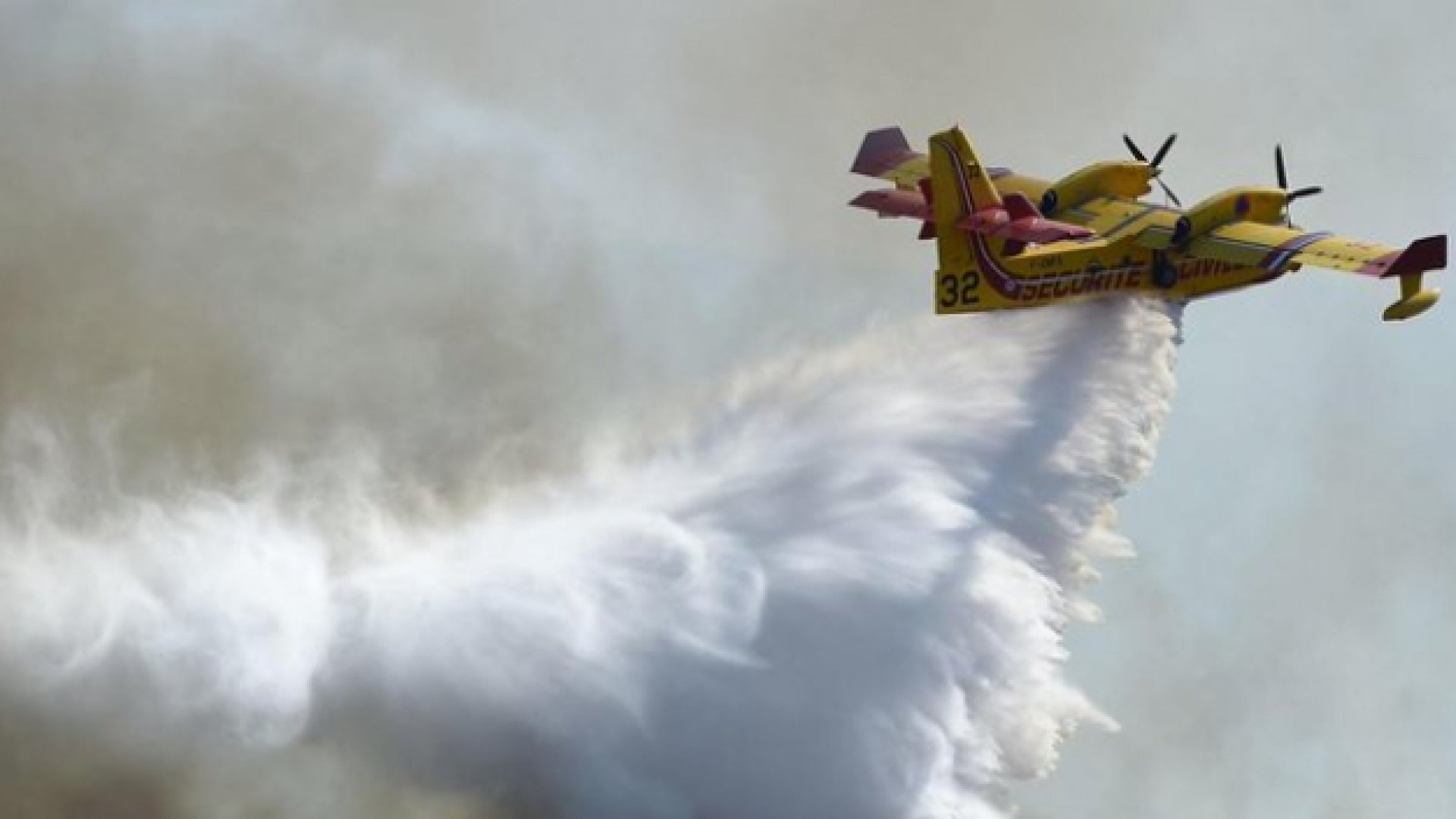 Avión cisterna se estrella en isla griega, ¿Cómo ocurrió?