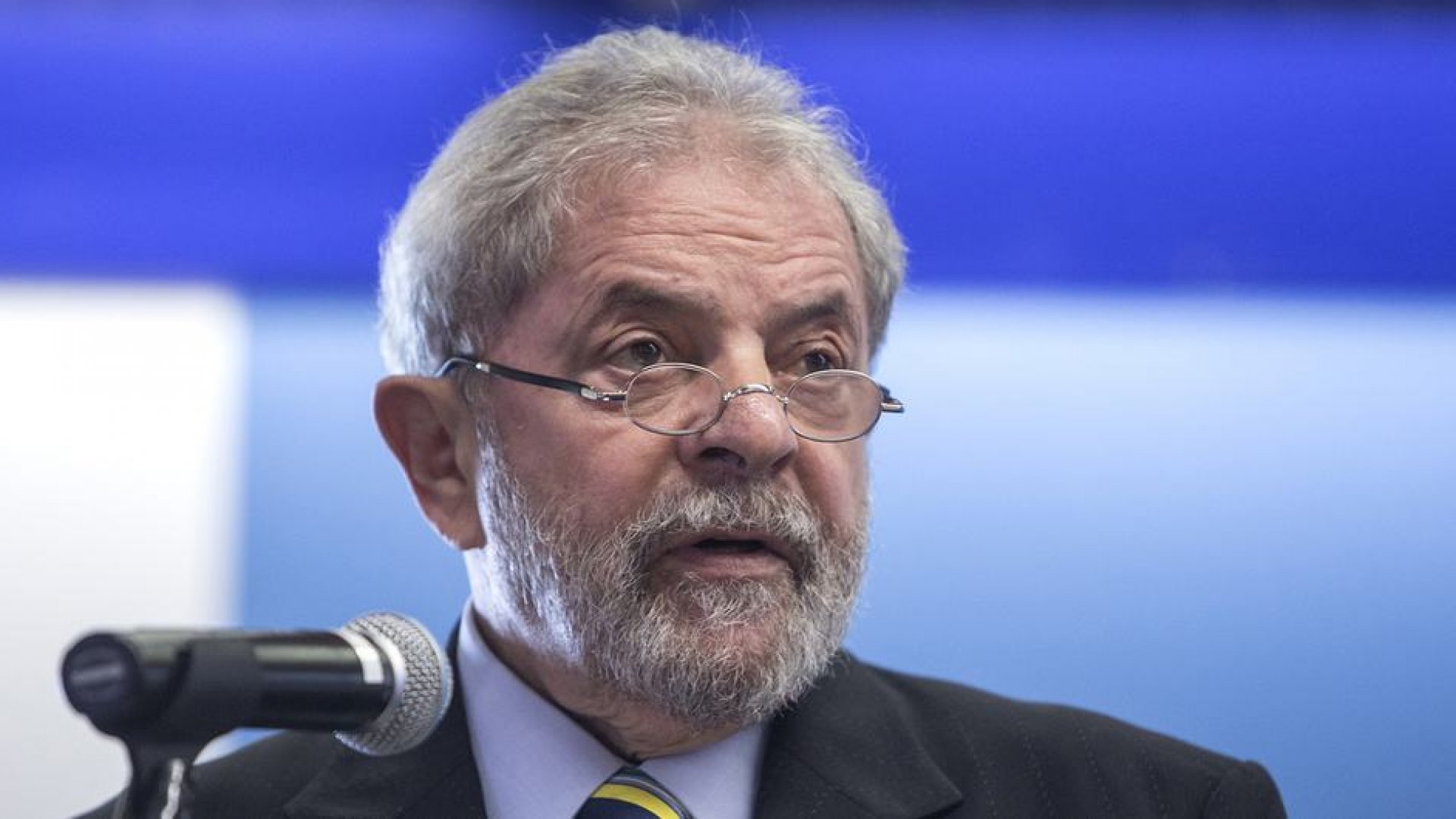 Aboga Lula a cerrar casi todos los clubes de tiro de Brasil