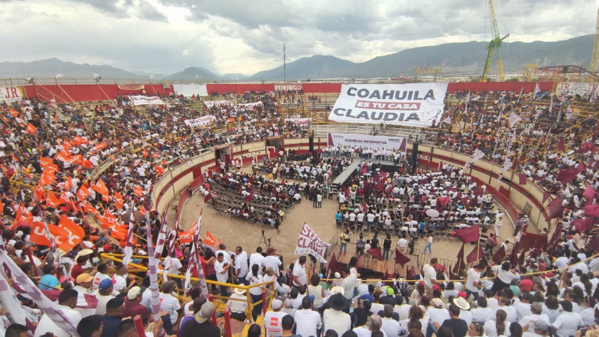 Claudia Sheinbaum abarrota Plaza de Toros, en Saltillo