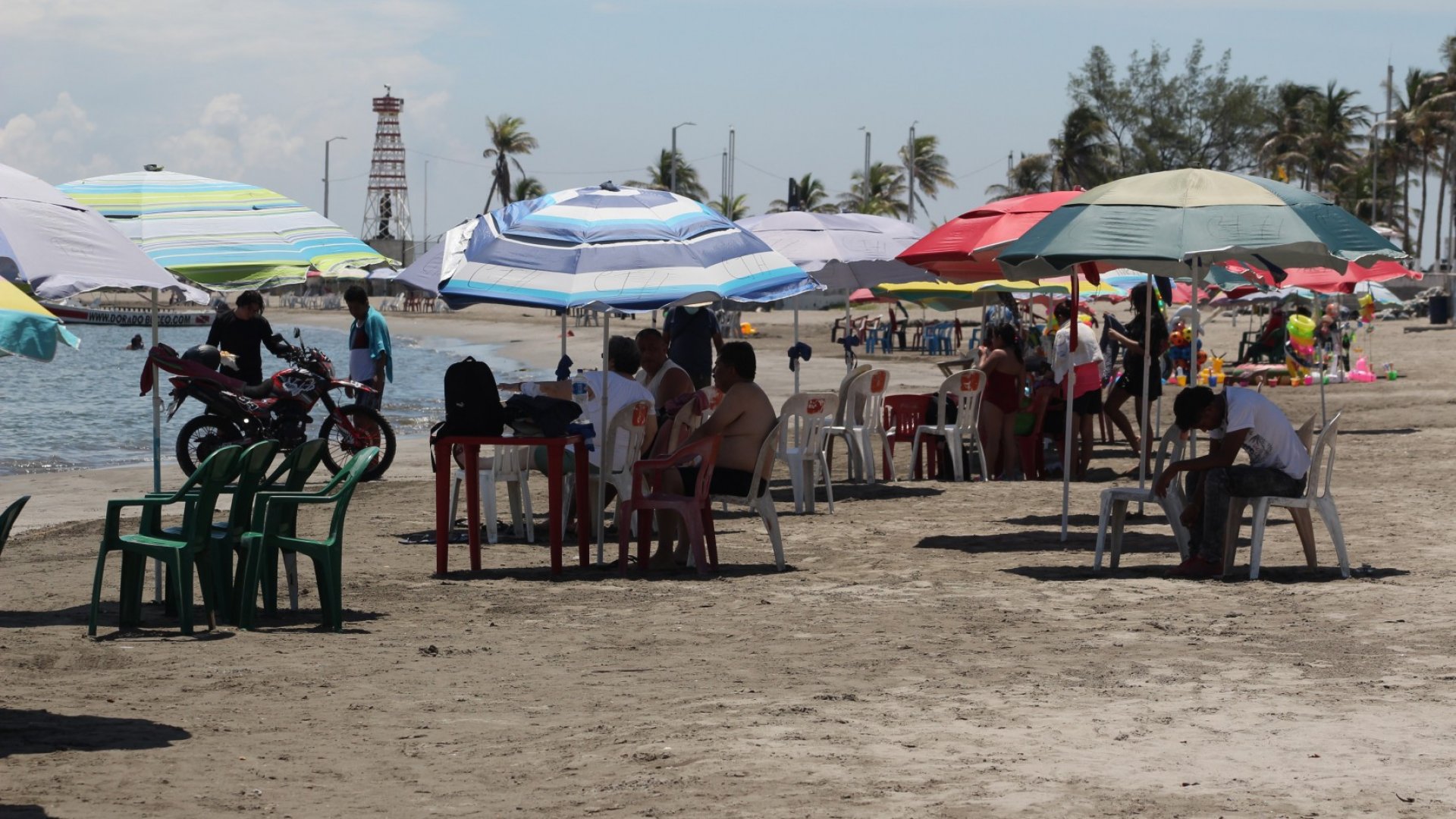 Vacaciones de verano: Cofepris detecta 14 playas no aptas para uso recreativo