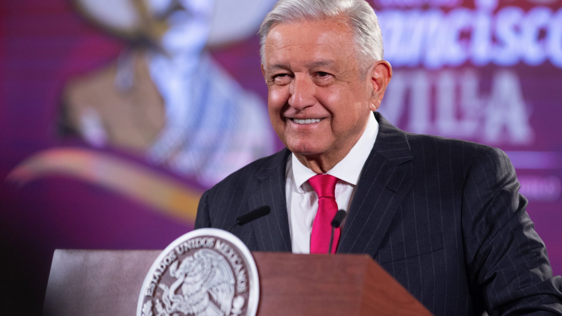 ‘Es excepcional y un timbre de orgullo’; AMLO presume crecimiento de 3.6