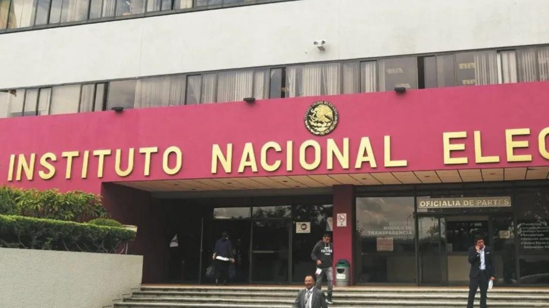 Director de recursos financieros del INE renuncia tras tres meses en el cargo