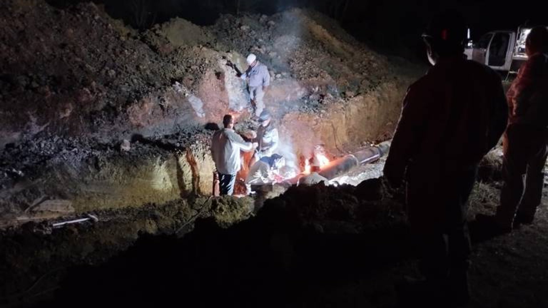 Fuga de 40 mil litros de gasolina en poliducto de Pemex, en Tamaulipas