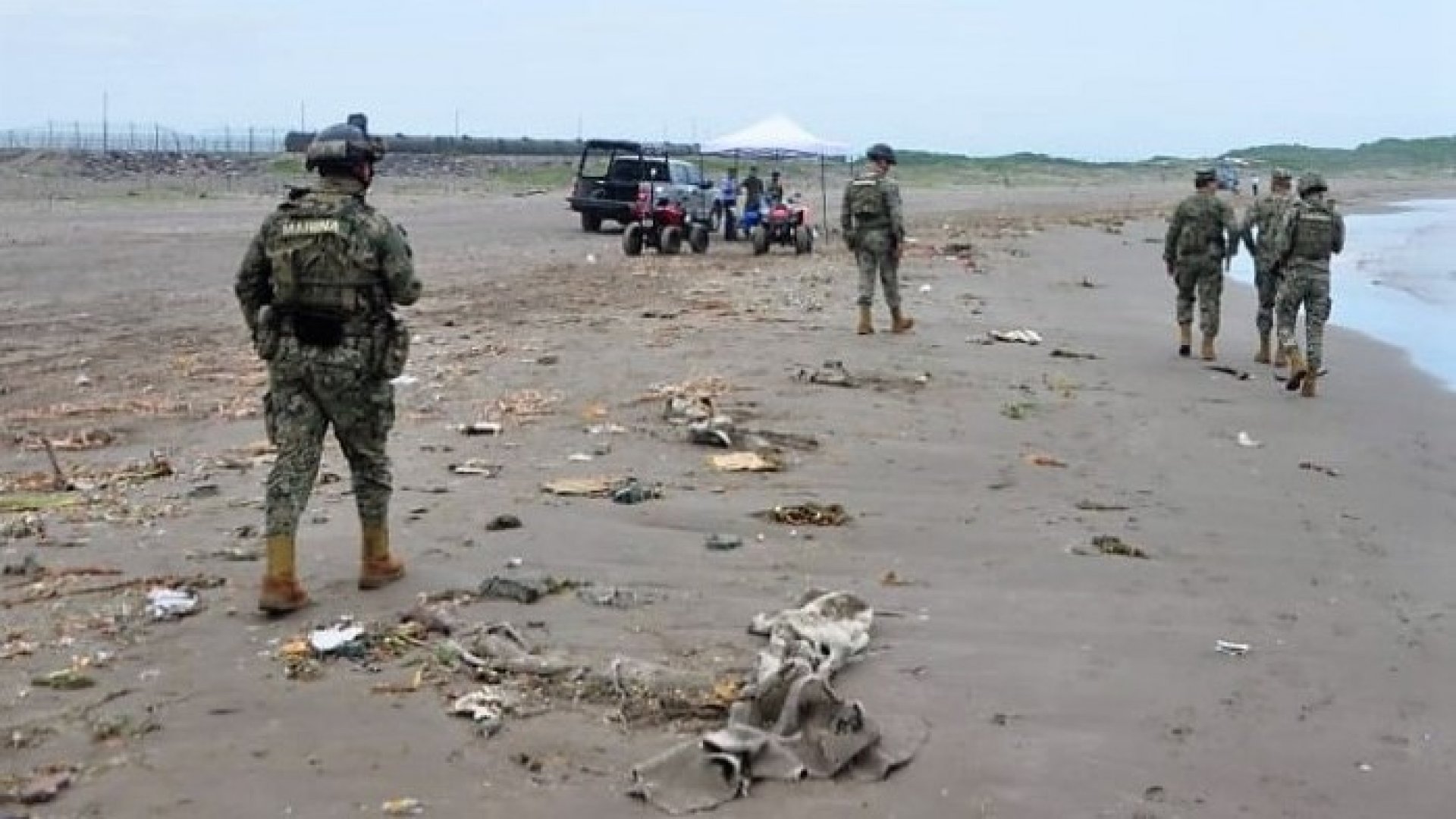 Hallan caja negra de avioneta caída en costas de Veracruz