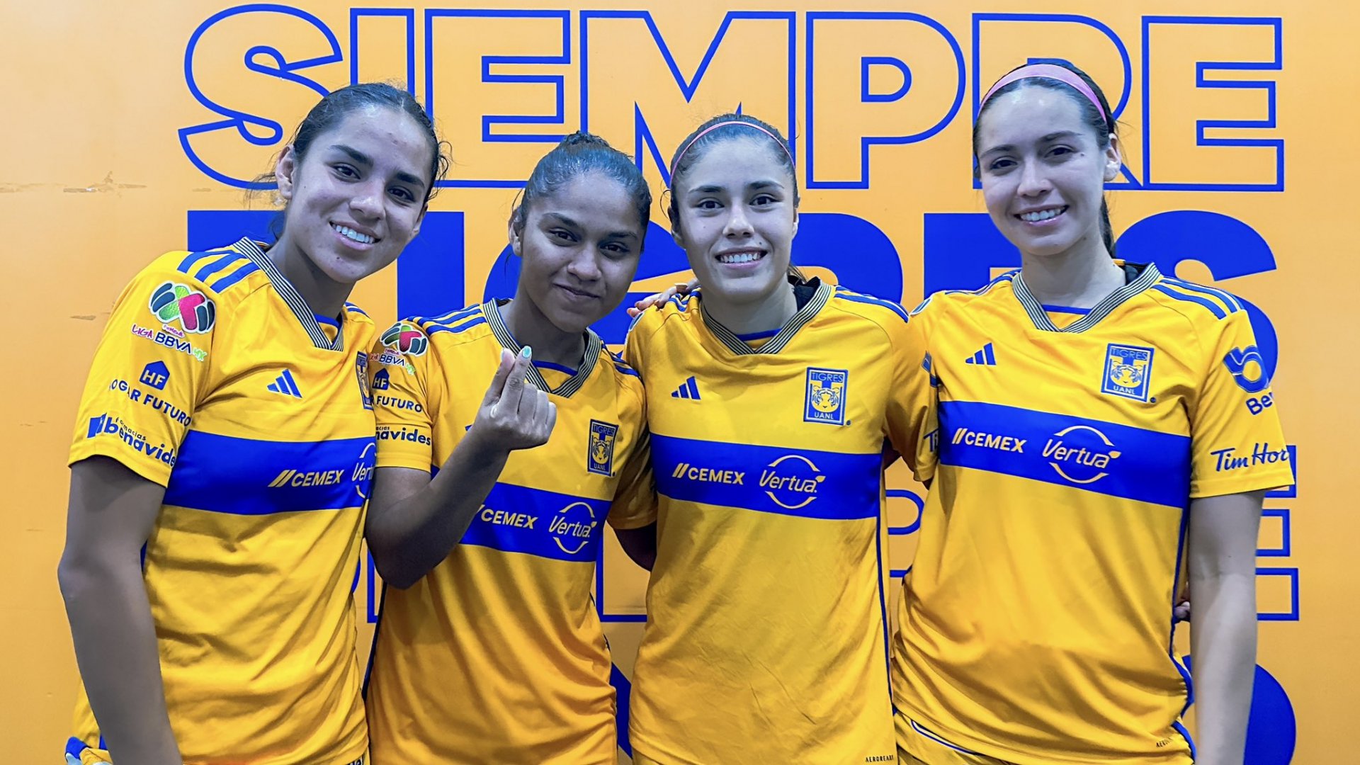 Golea Tigres Femenil a Pachuca y toma el liderato 