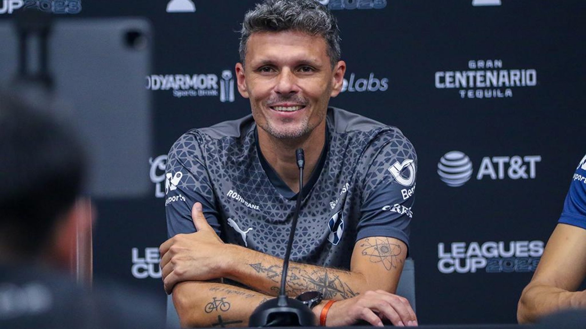 Todo México está detrás de Rayados: Tano Ortiz