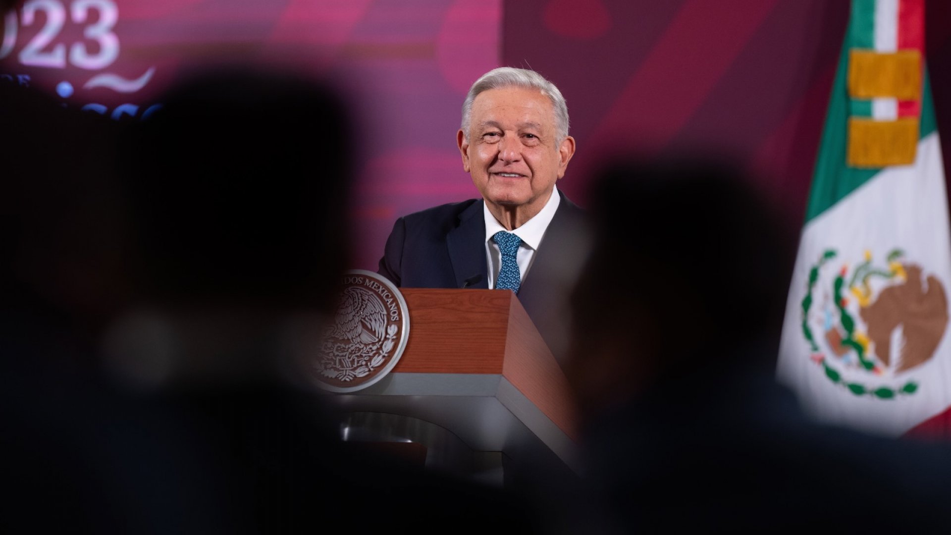 AMLO evita opinar sobre inclusión de García Cabeza de Vaca en Frente Amplio