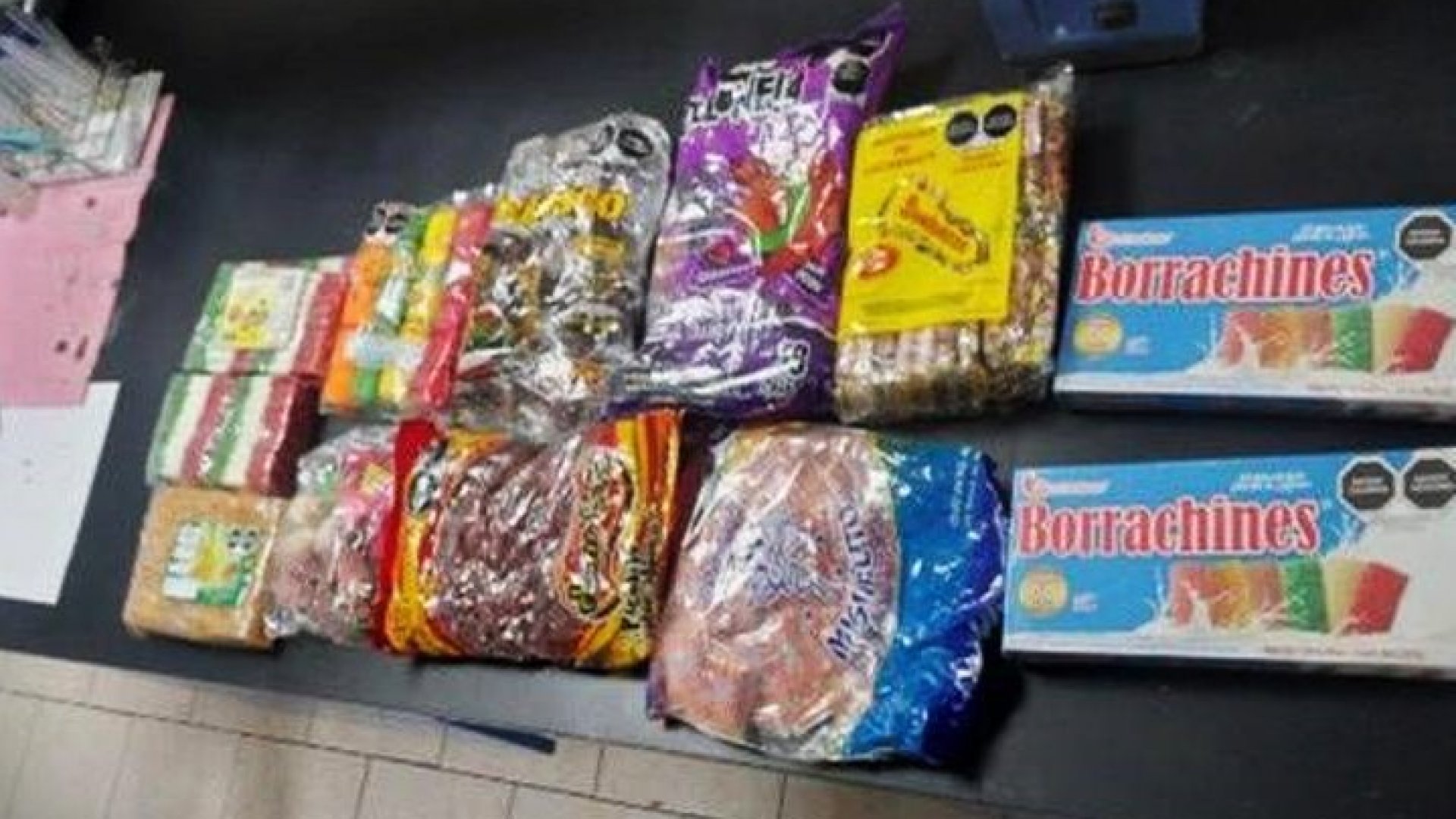 Aseguran metanfetamina con forma de nueces en paquetería