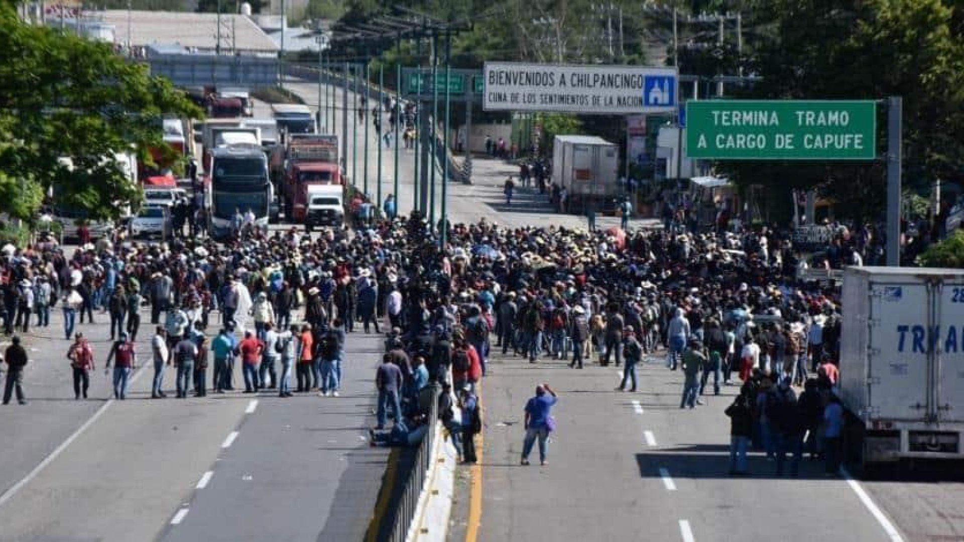 Transportistas aplazan el paro nacional tras lograr acuerdos