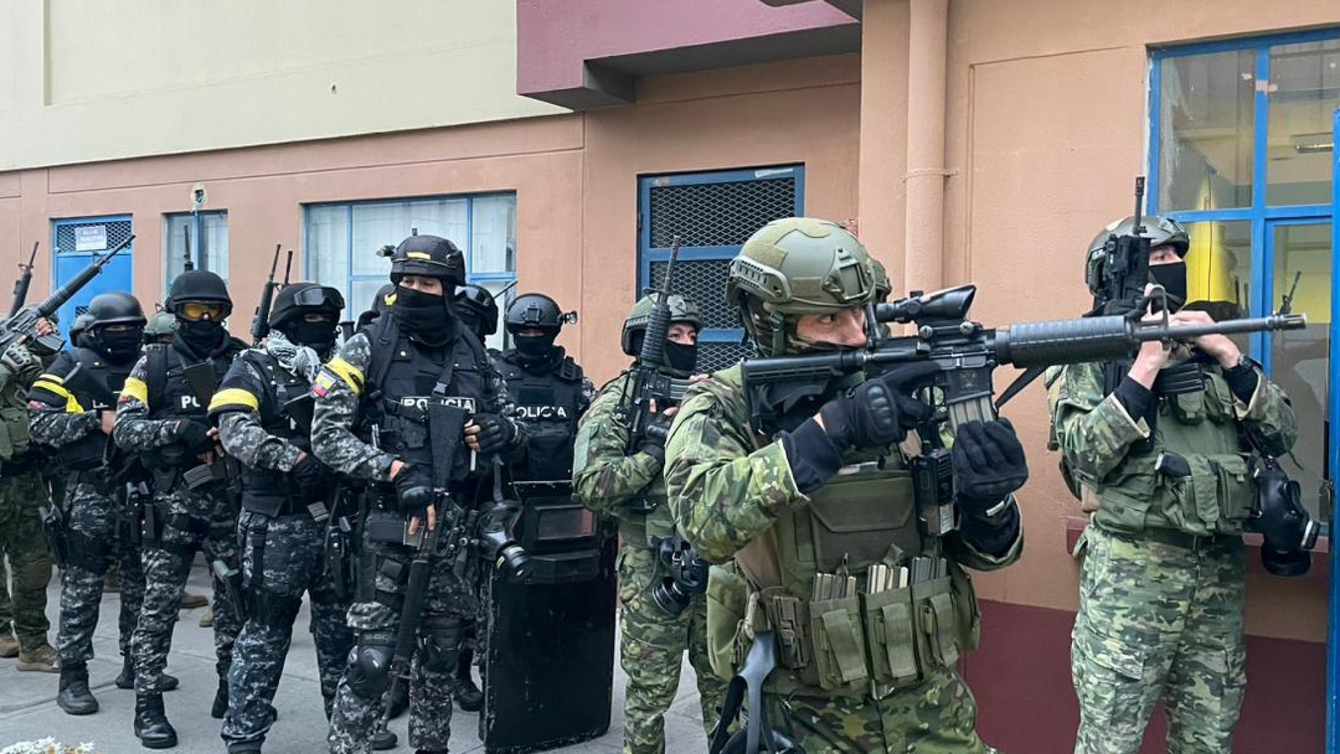 Hace Ejército y Policía de Ecuador nueva operación en cárcel