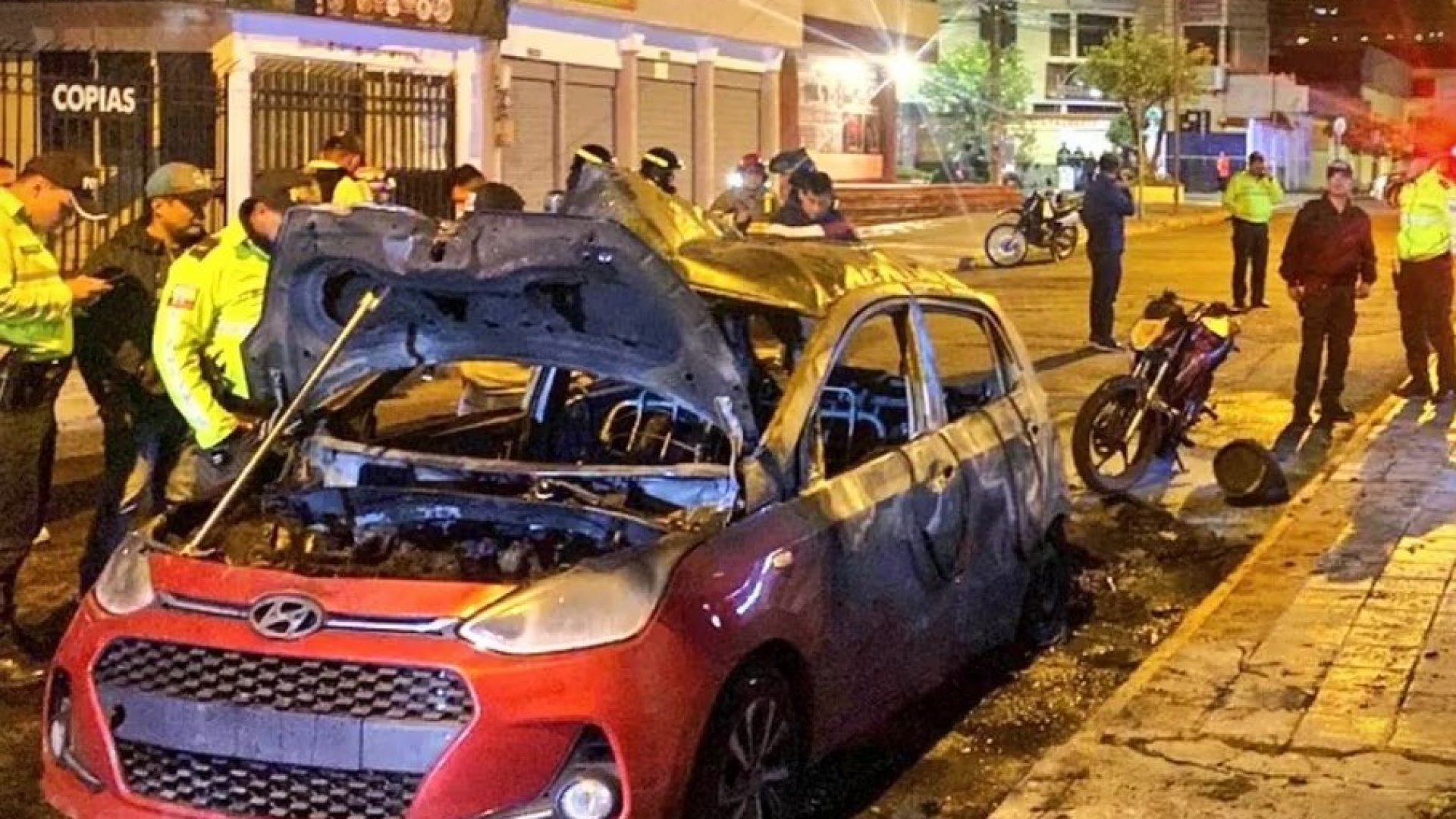 Explota coche bomba en Quito, Ecuador