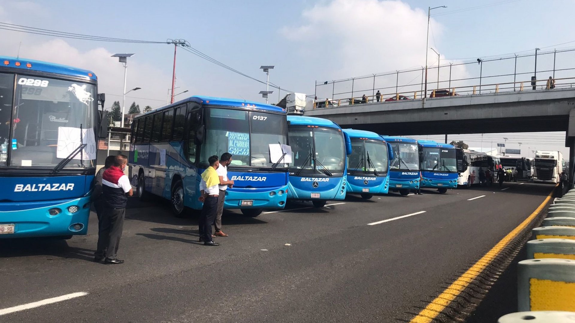 Bloquean Autopista México-Pachuca por amenazas del crimen