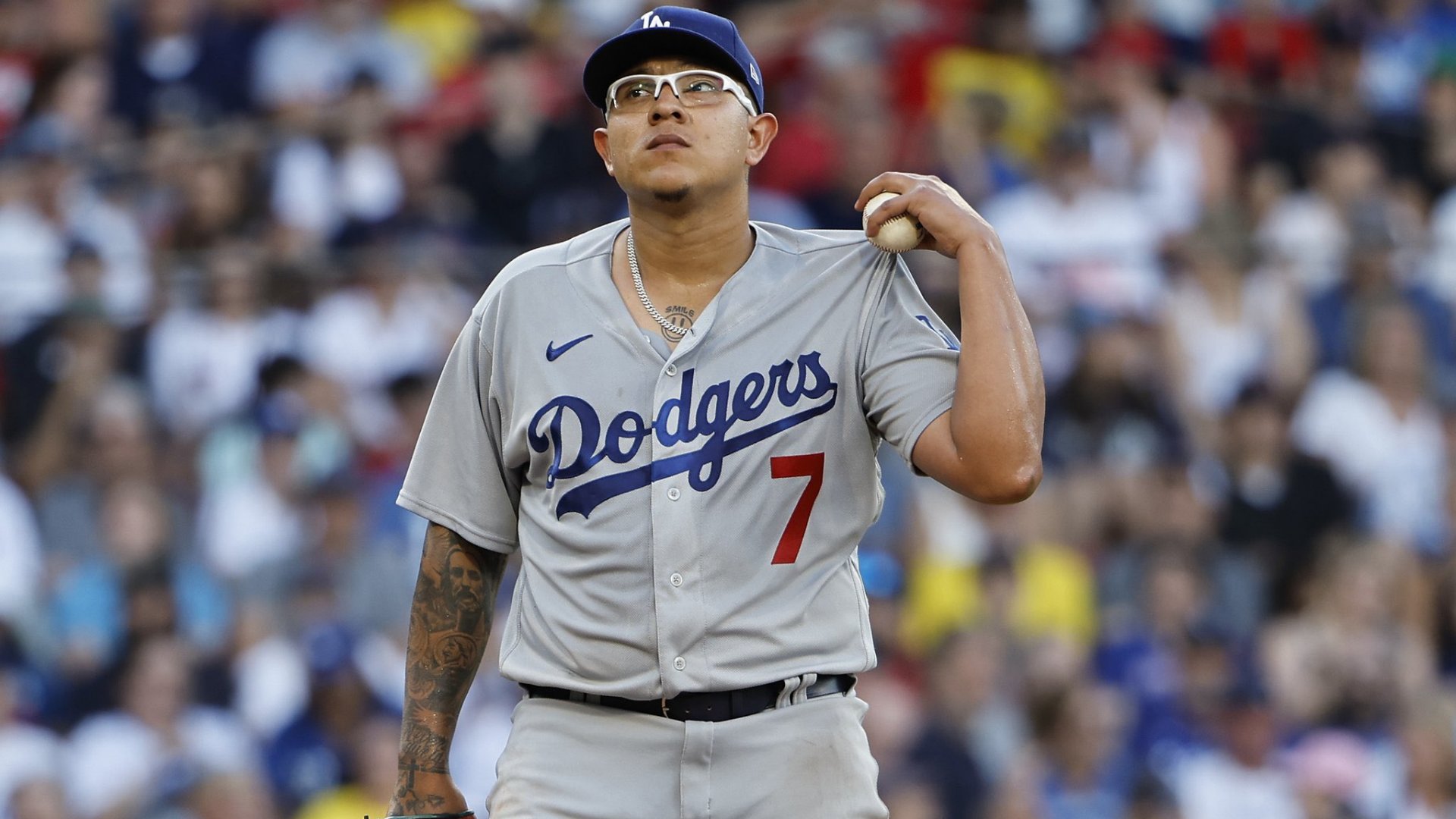 Arrestan a Julio Urías por violencia doméstica… de nuevo