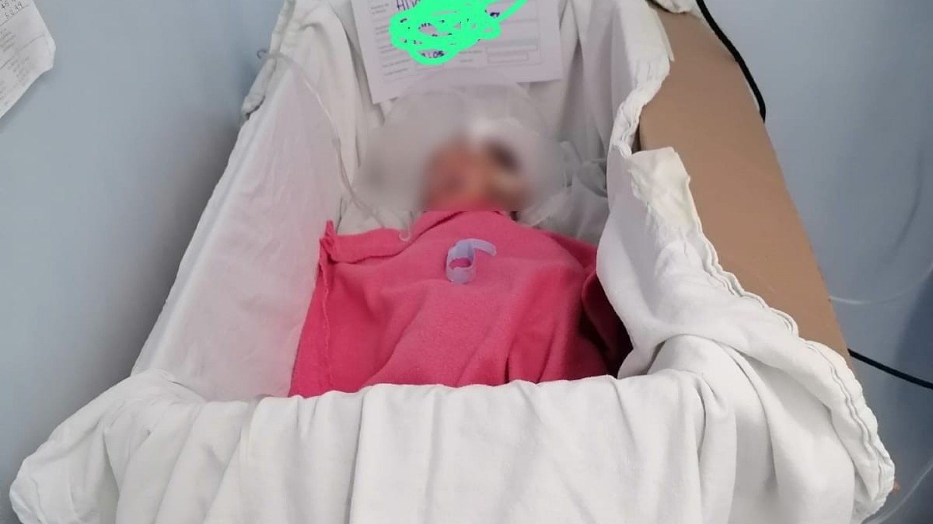 Corren a subdirector de hospital tras escándalo pediátrico