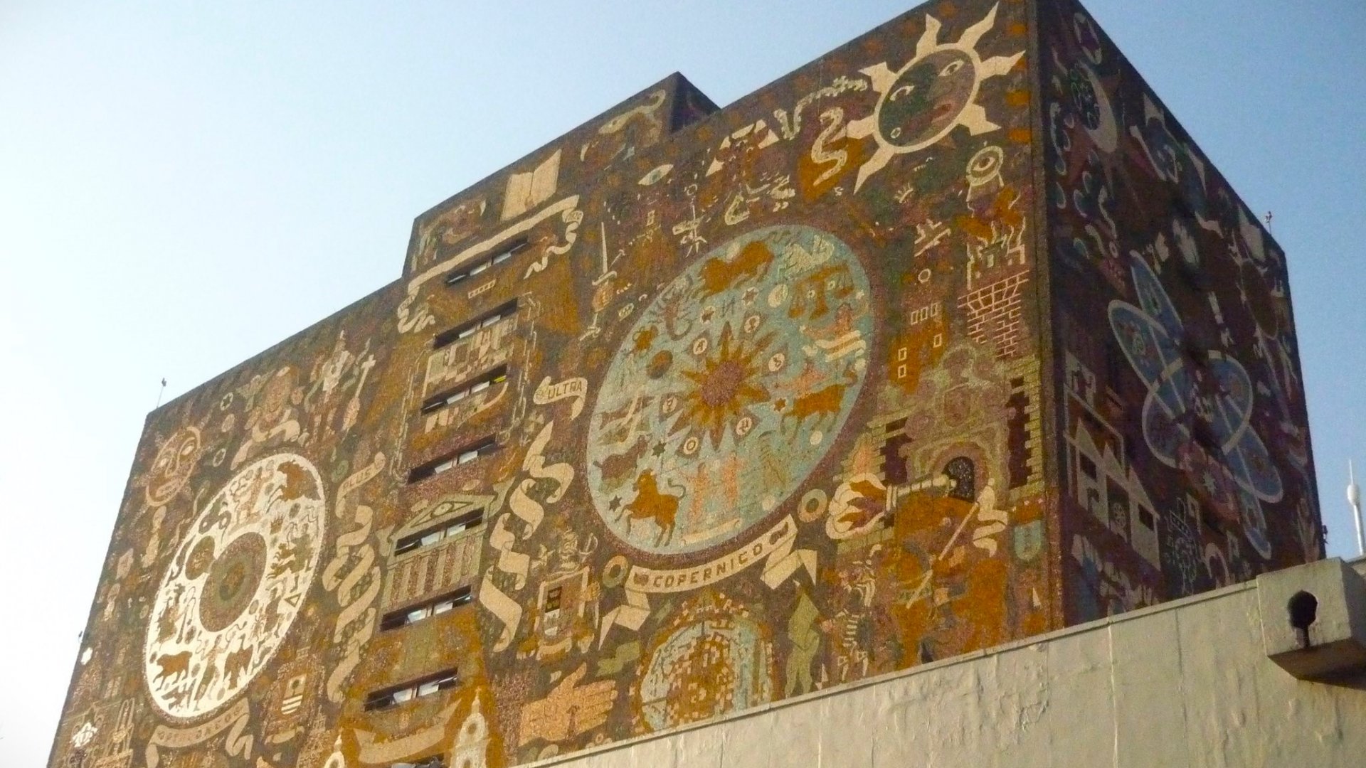 Compiten 17 por Rectoría de la UNAM