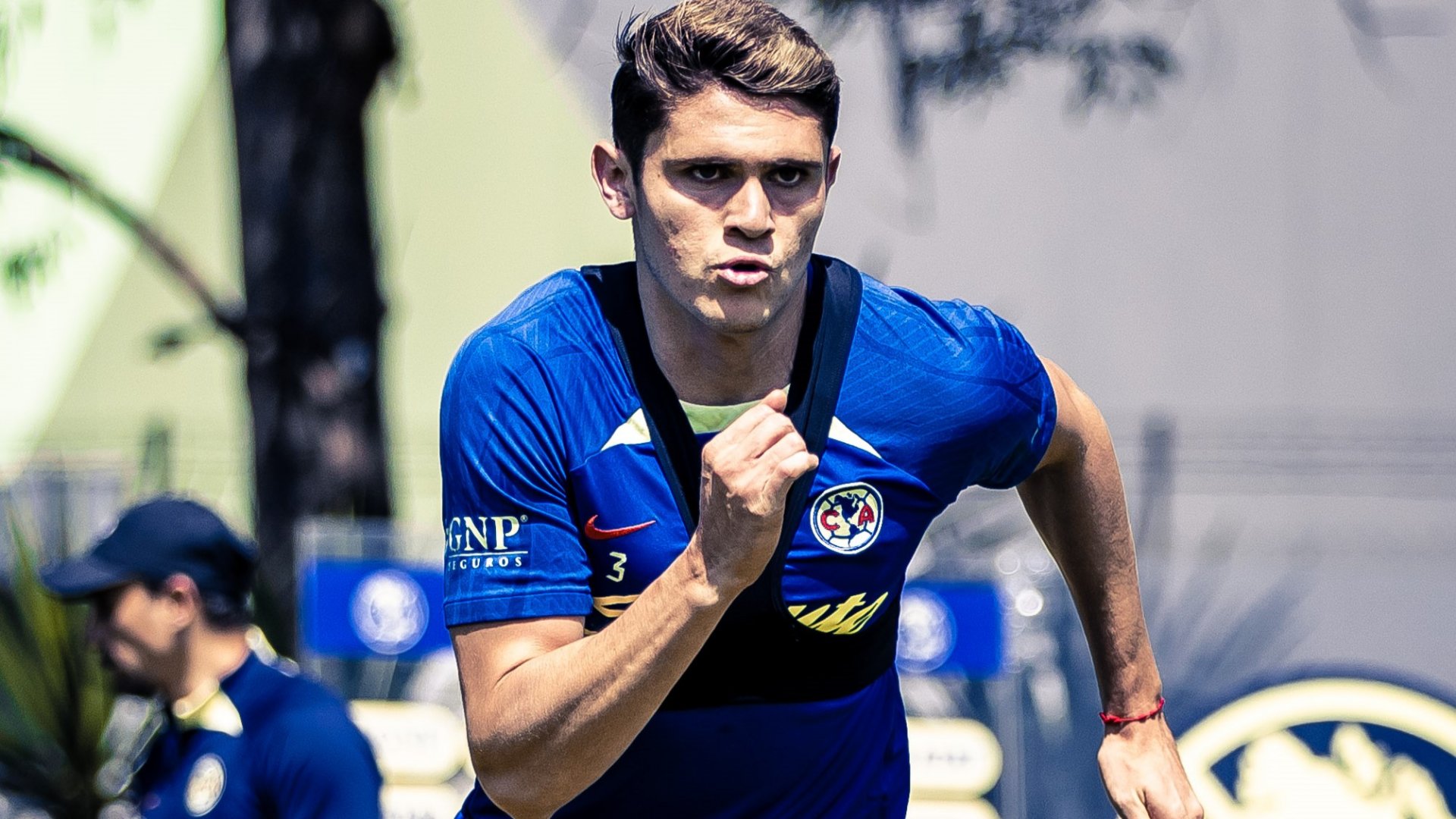 Confirman Águilas lesión de Israel Reyes