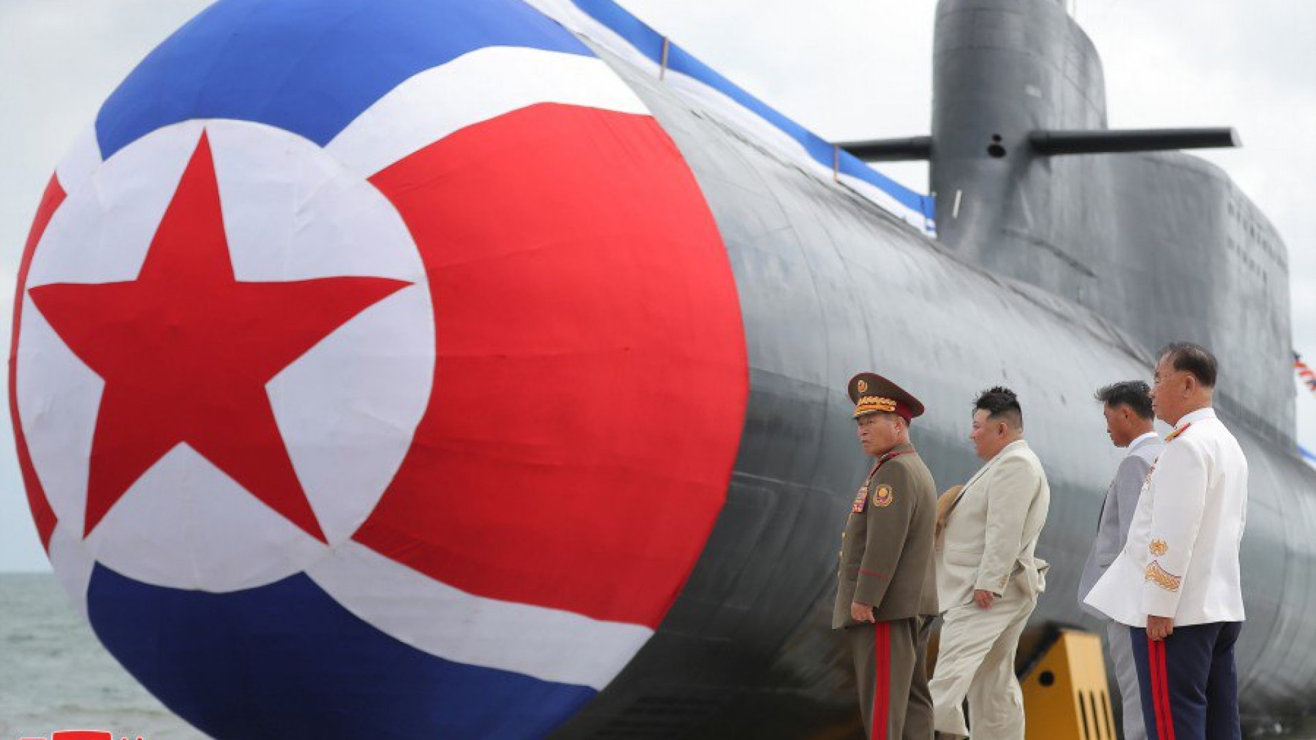 Presenta Corea del Norte nuevo submarino nuclear ‘de ataque’