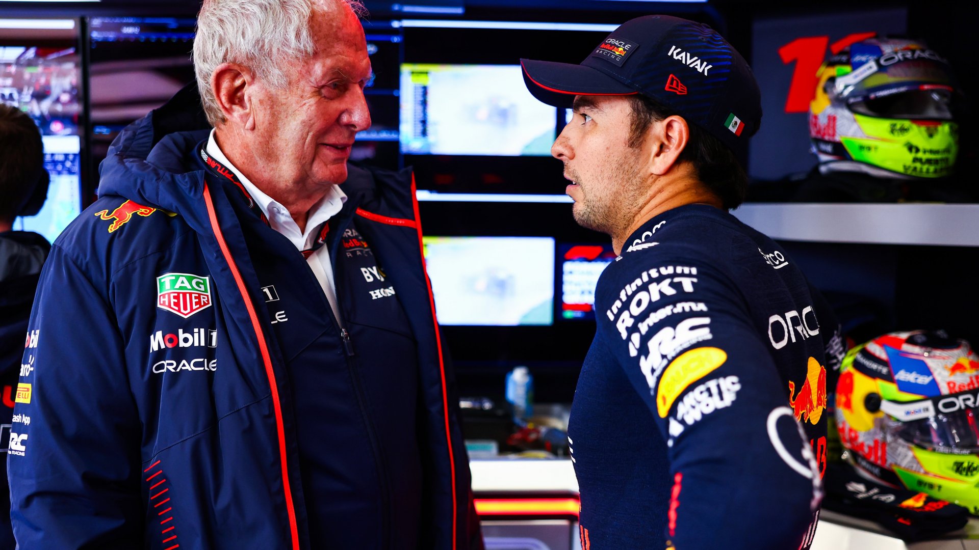 Helmut Marko se ‘disculpa’ con Checo Pérez