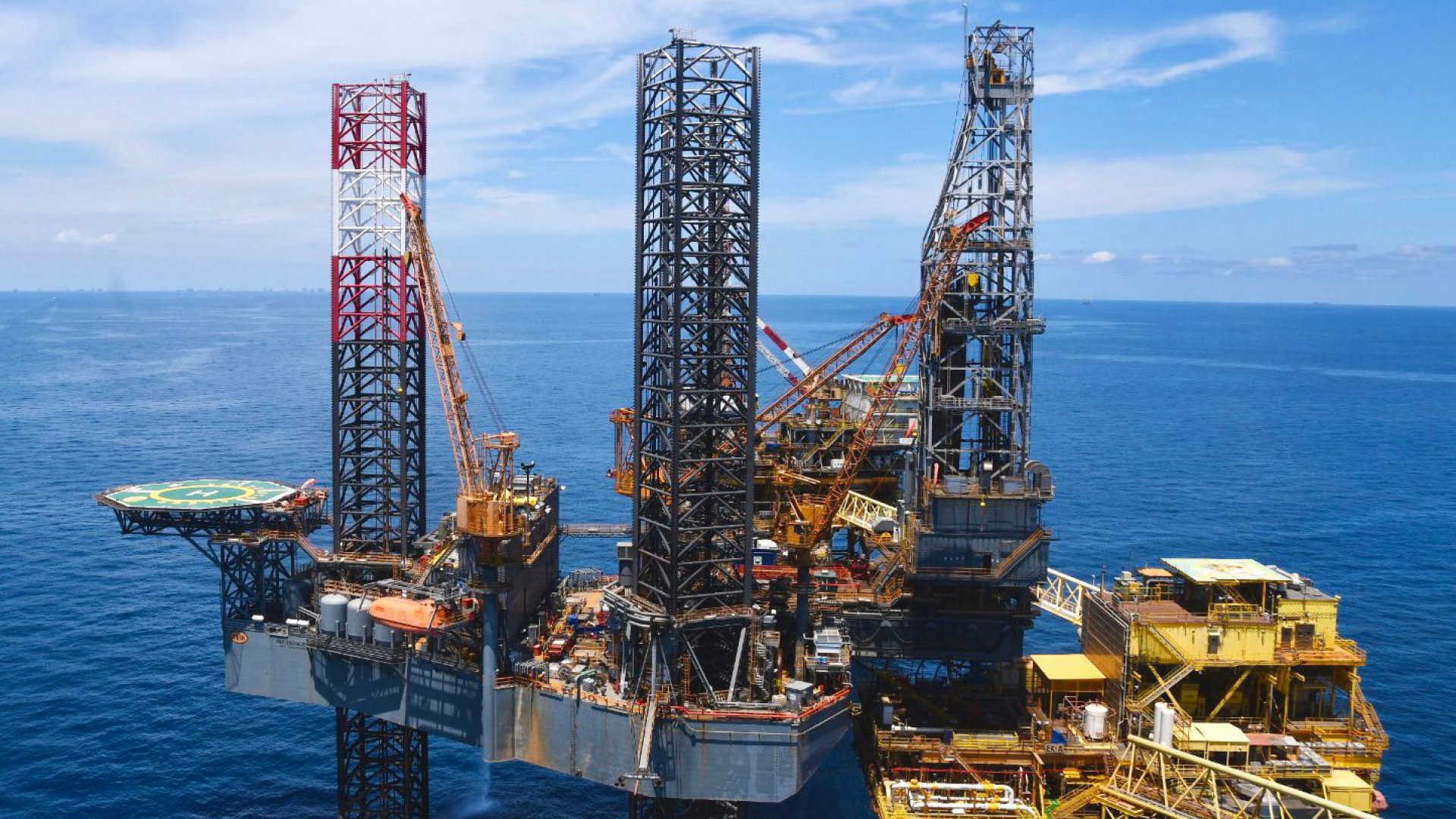 Elevan 123% apoyos para deuda de Pemex