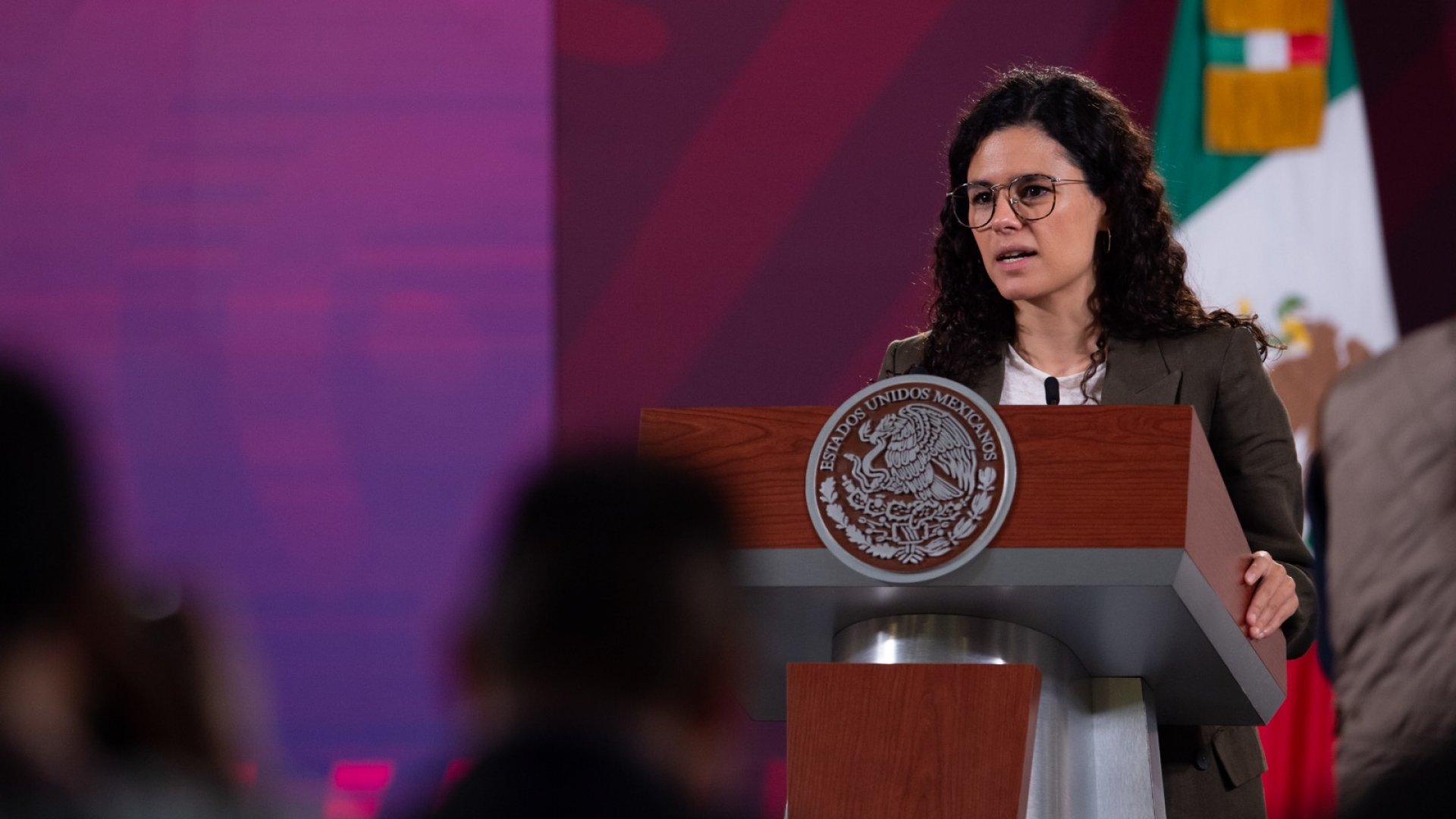 Luisa María Alcalde defiende paquete económico 2024