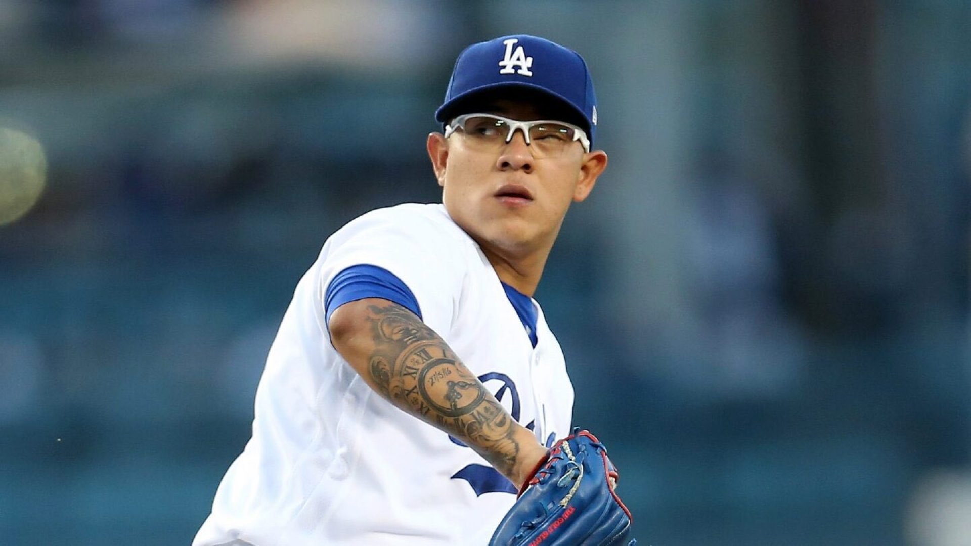 Dodgers ‘borra’ a Julio Urías: retiran casillero y cubren sus murales