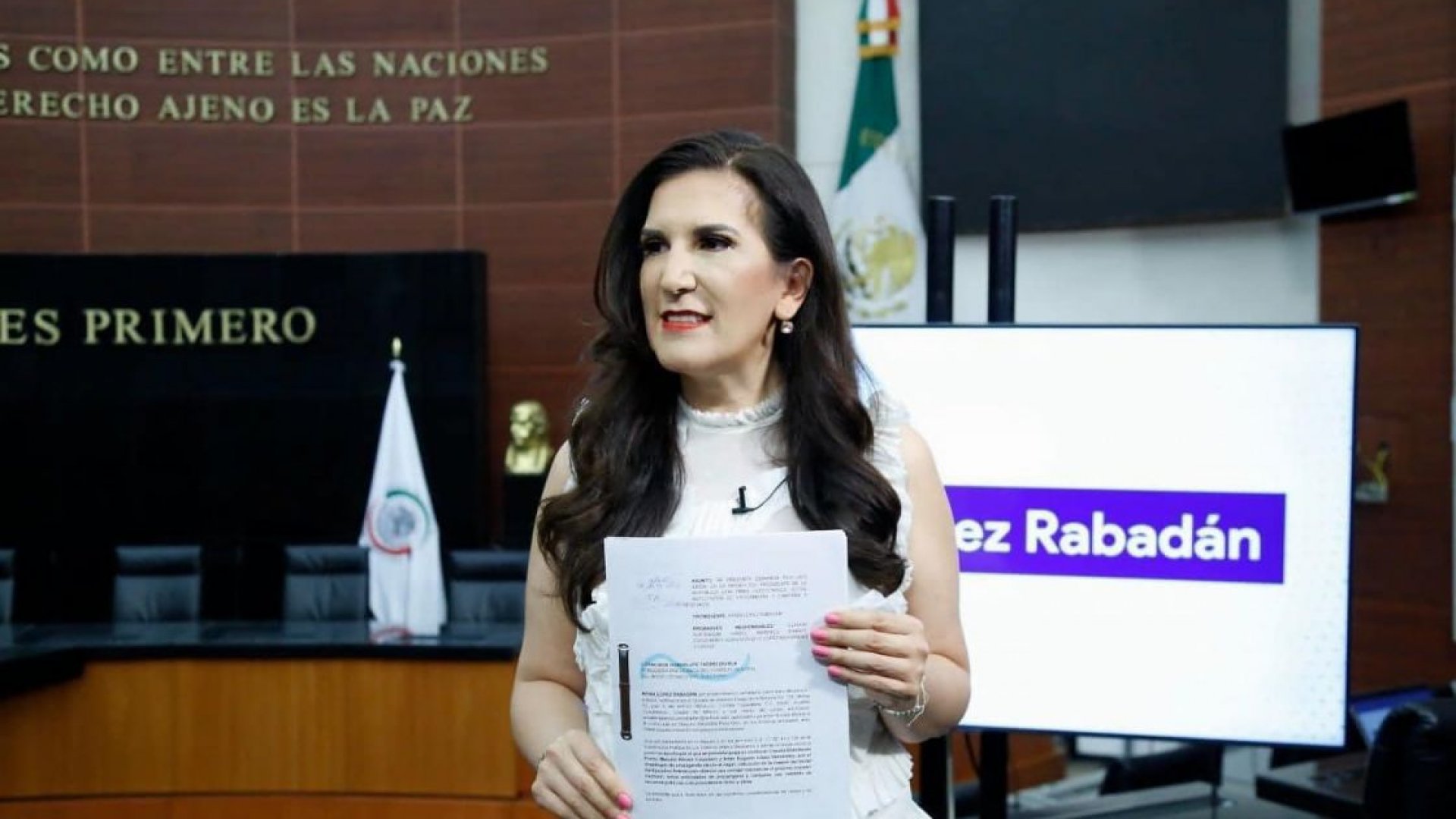 Kenia López afirma que ella debe estar al frente de la CDMX por su ‘honestidad’