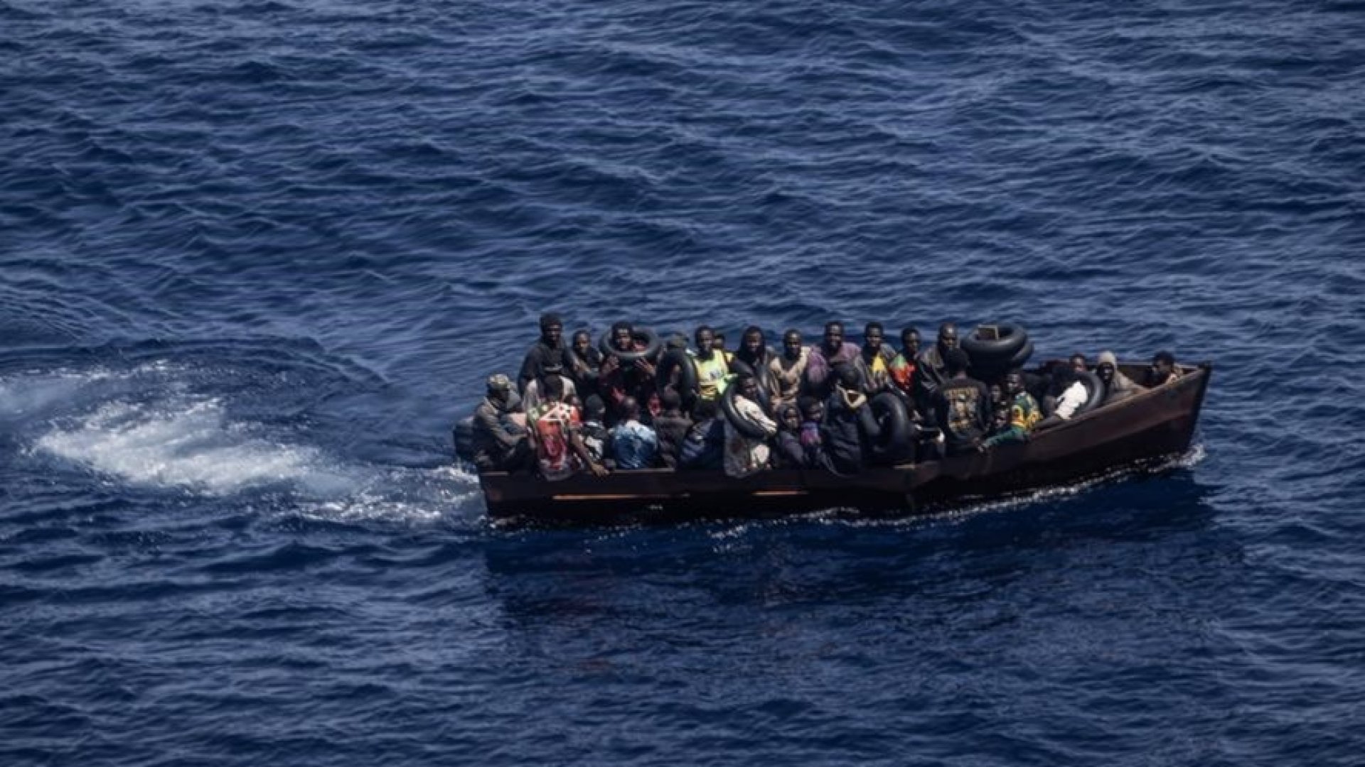 Estado de emergencia en Lampedusa, ahora hay más inmigrantes que ciudadanos