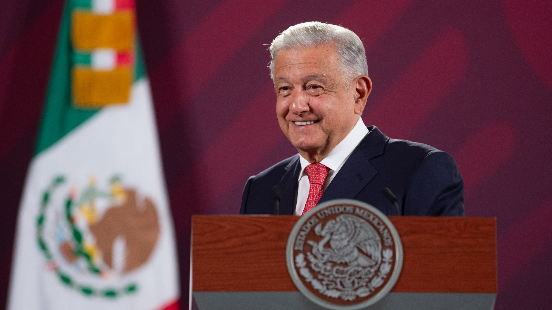 AMLO invita a gritar ‘¡Viva México!’ en ceremonia conmemorativa del inicio de la Independencia
