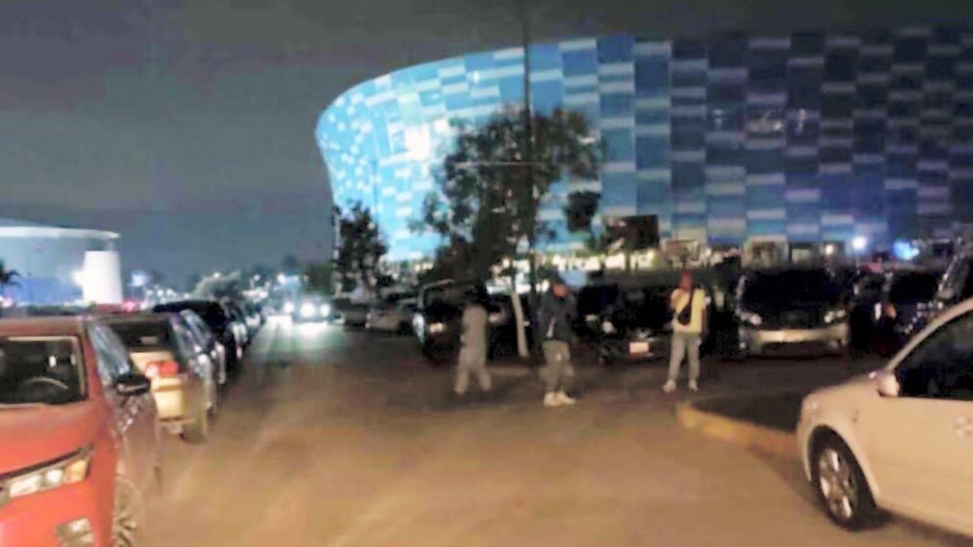 En Puebla, franeleros golpean a familia por no pagar 50 pesos de estacionamiento en estadio Hermanos Serdán