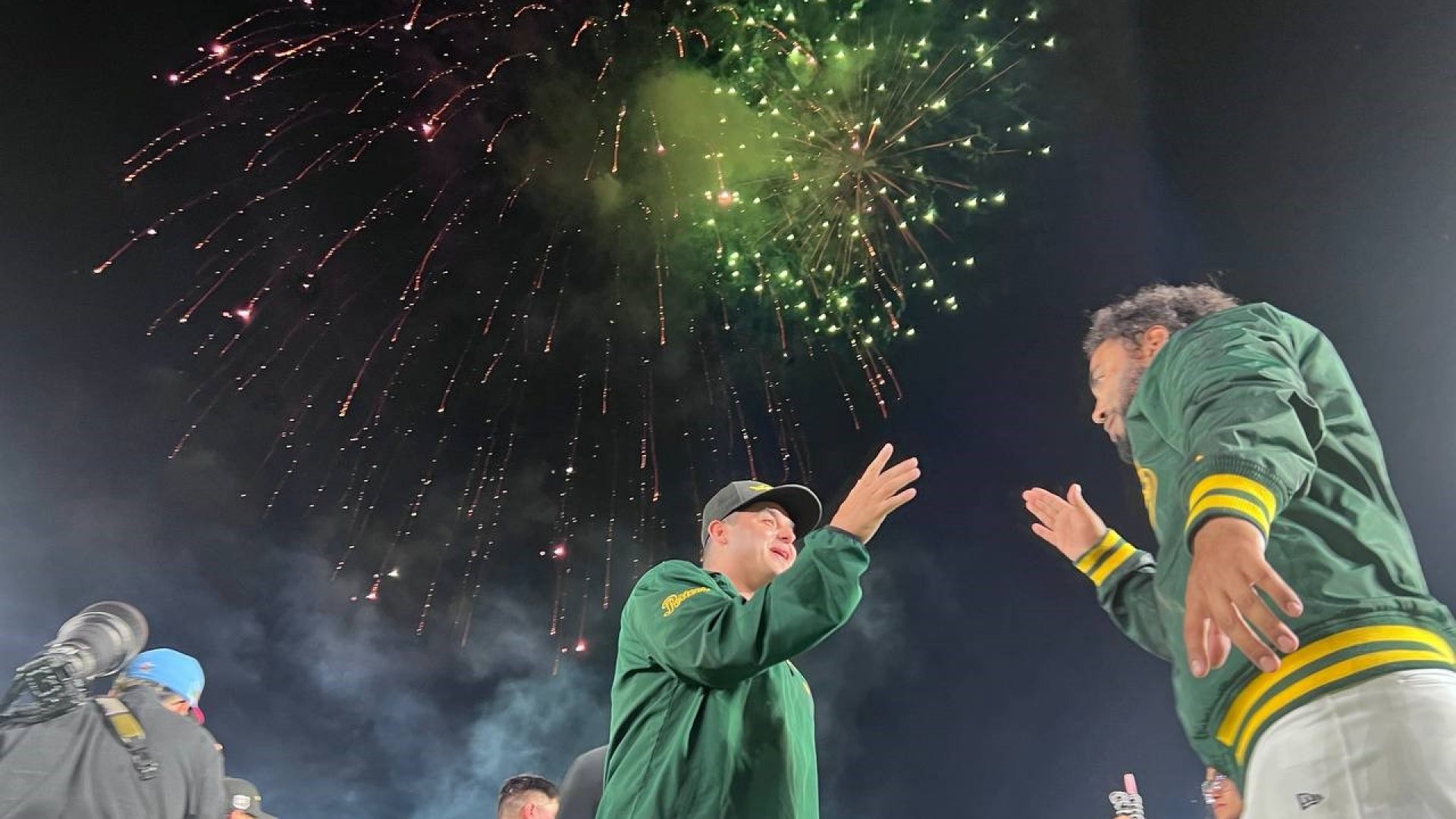 Mandan Pericos y toman ventaja en Serie del Rey