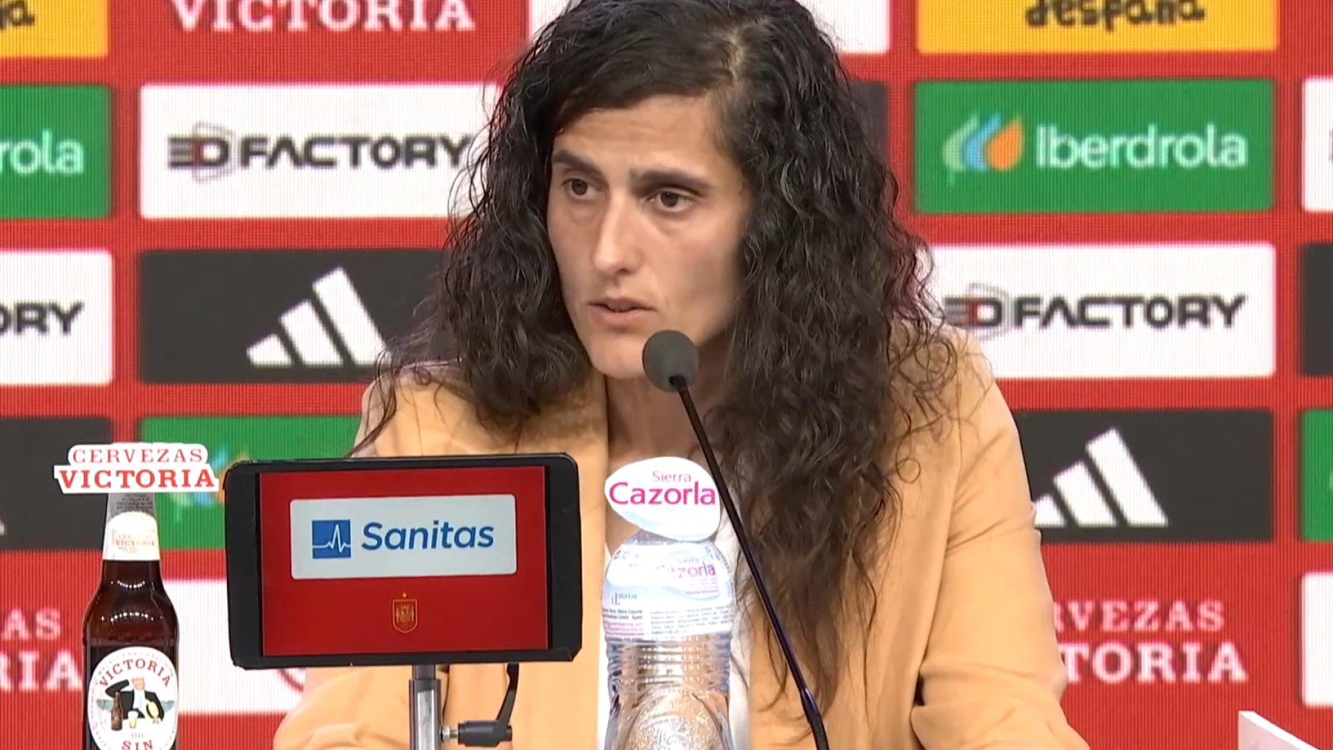 Montse Tomé deja fuera a Jenni Hermoso de la Selección de España