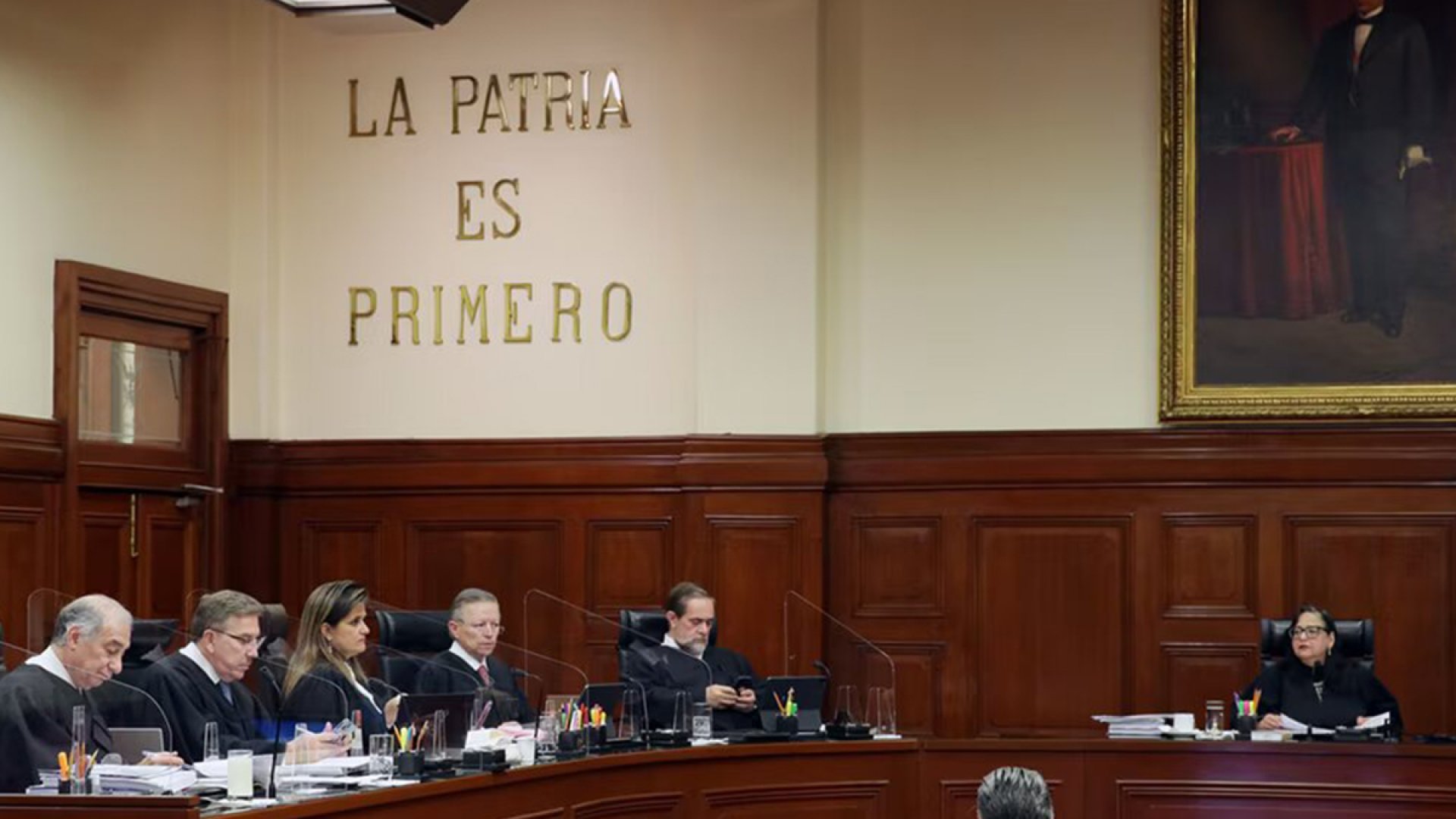 Corte elige 12 aspirantes para magistrado de sala superior del TEPJF