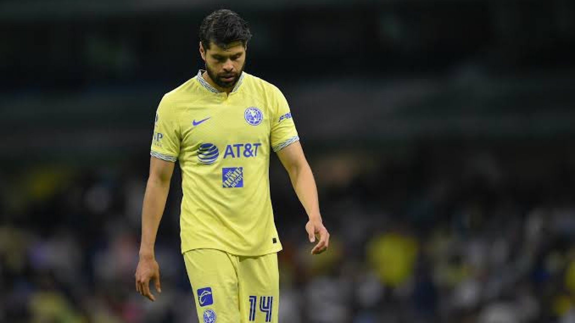 Néstor Araujo se rompe ligamento de la rodilla