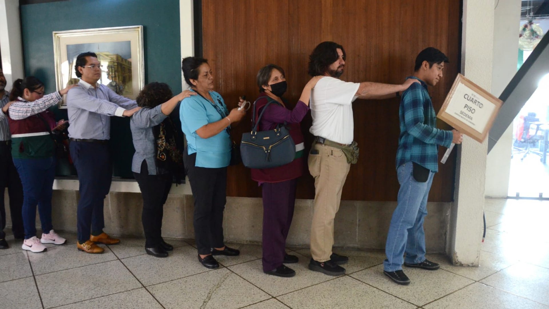 Tres personas resultan con crisis nerviosas y 2 con fracturas tras simulacro del 19S