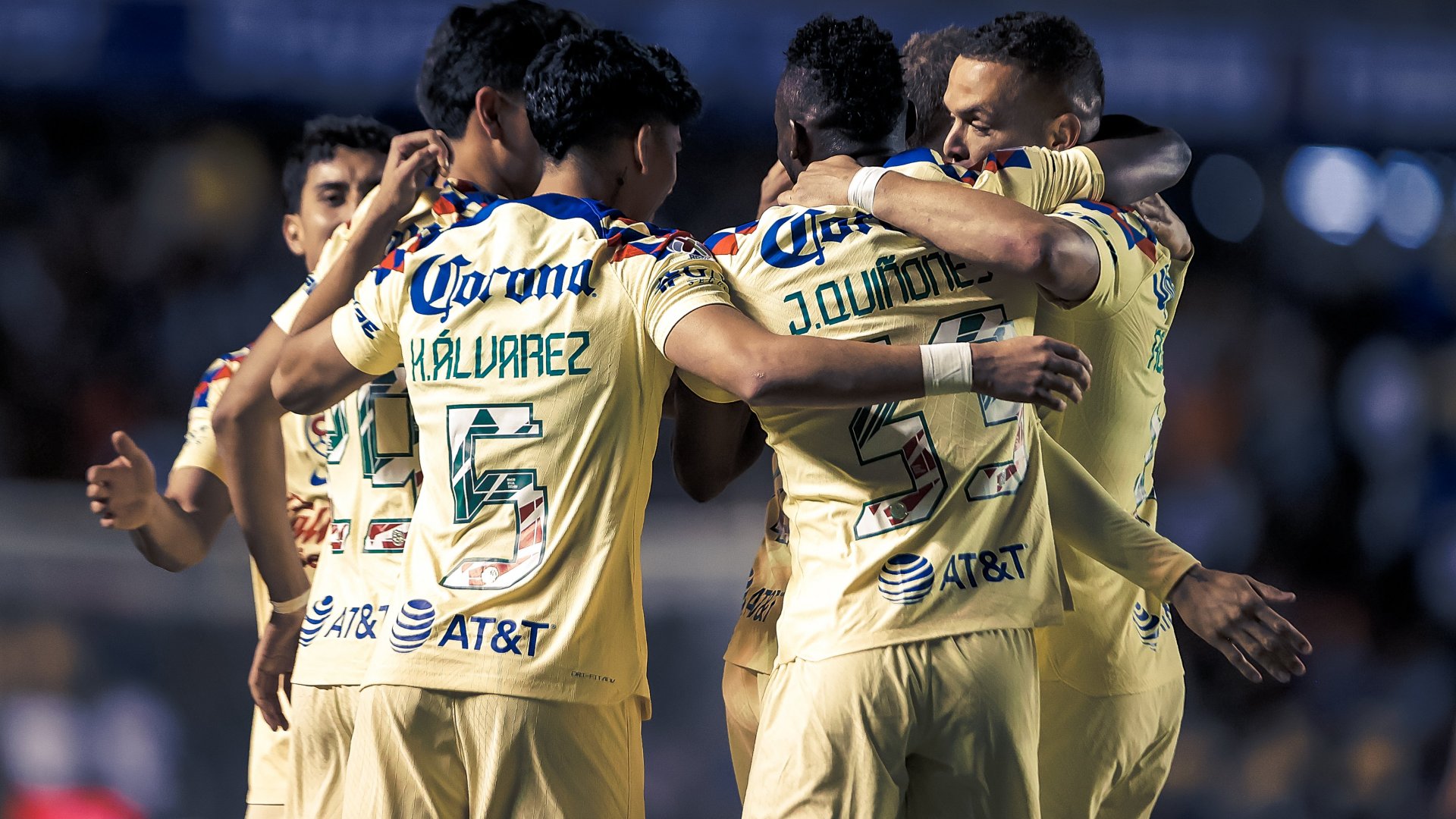 Se impone América como nuevo líder tras vencer 2-1 a Querétaro