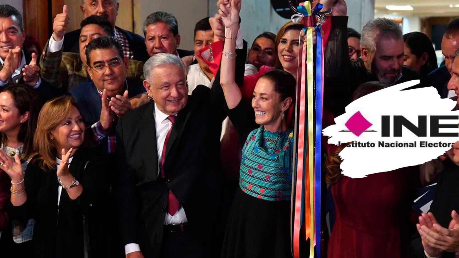 AMLO refuta acuerdo del INE que le obligó a borrar publicación de entrega de ‘bastón de mando’