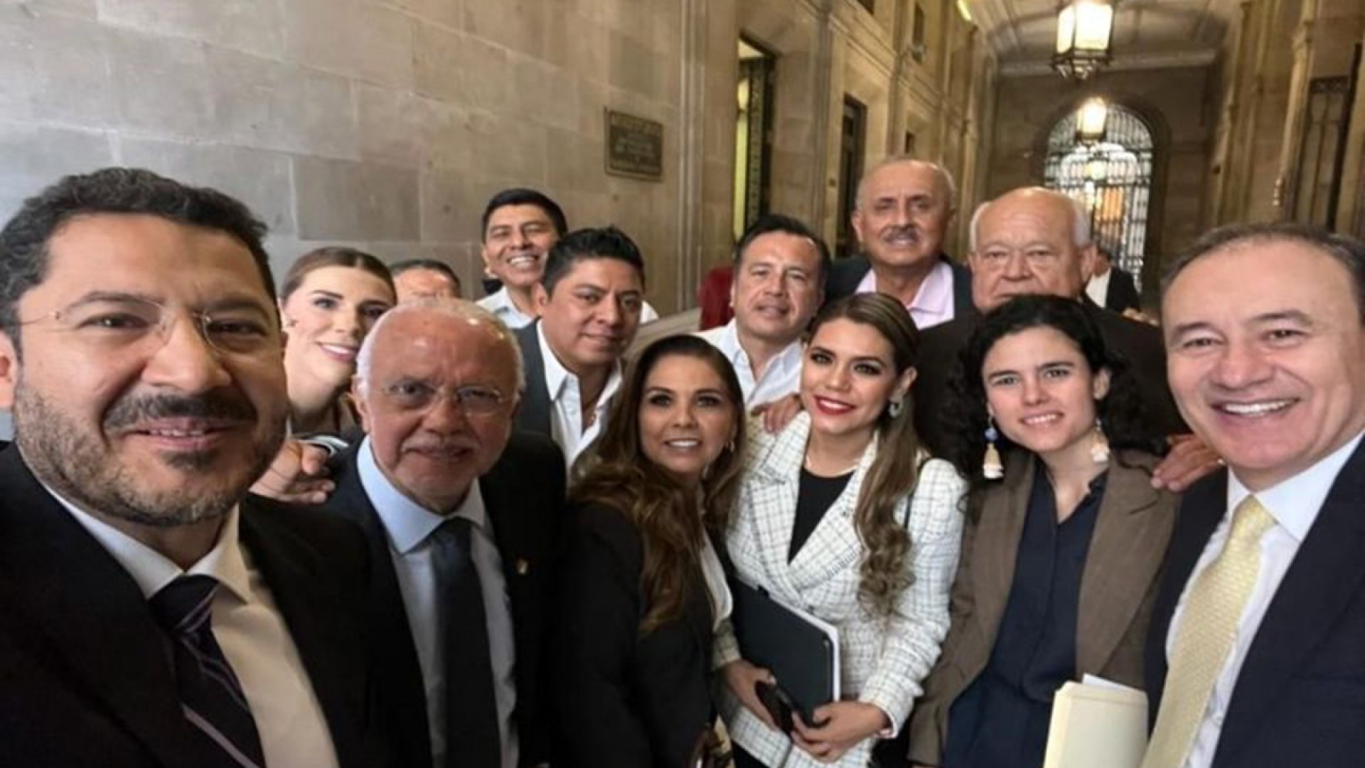AMLO y gobernadores replicar modelo de CDMX para buscar desaparecidos
