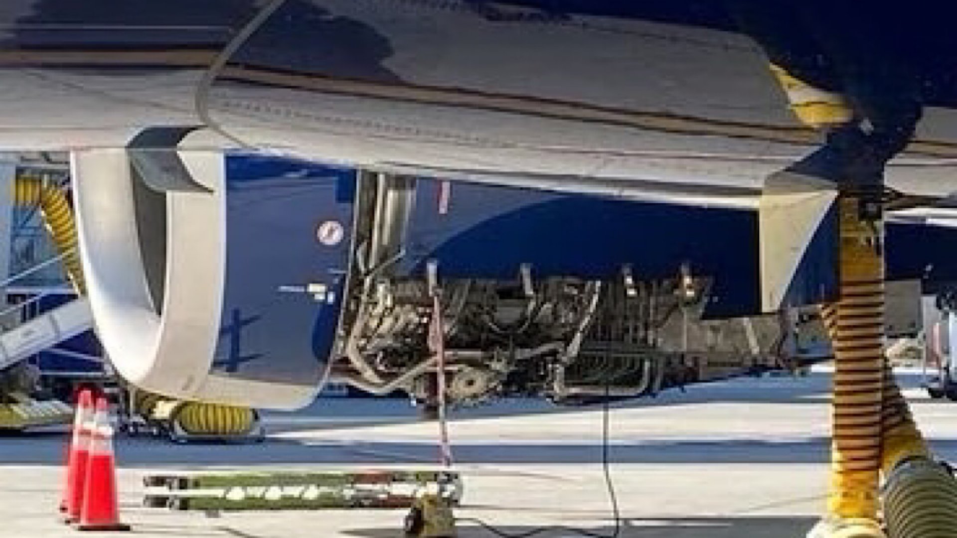 Avión de los Steelers aterriza de emergencia en regreso a Pittsburgh