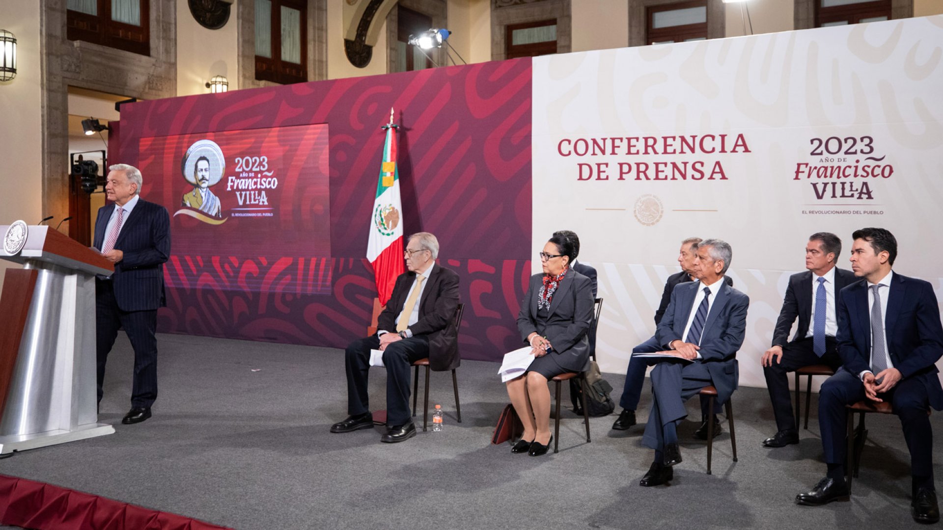 ‘Ejército ha entregado toda la información’; AMLO defiende indagatoria del caso Ayotzinapa